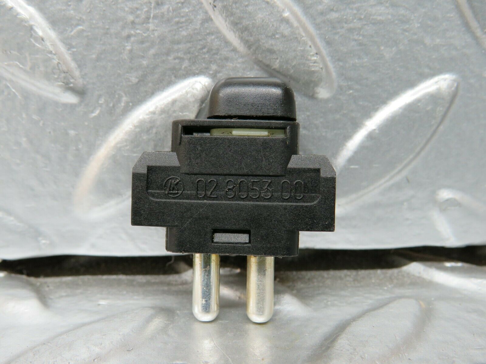 24296 Mercedes-Benz S124 220TE Wagon Child Lock Control Switch 1248204910