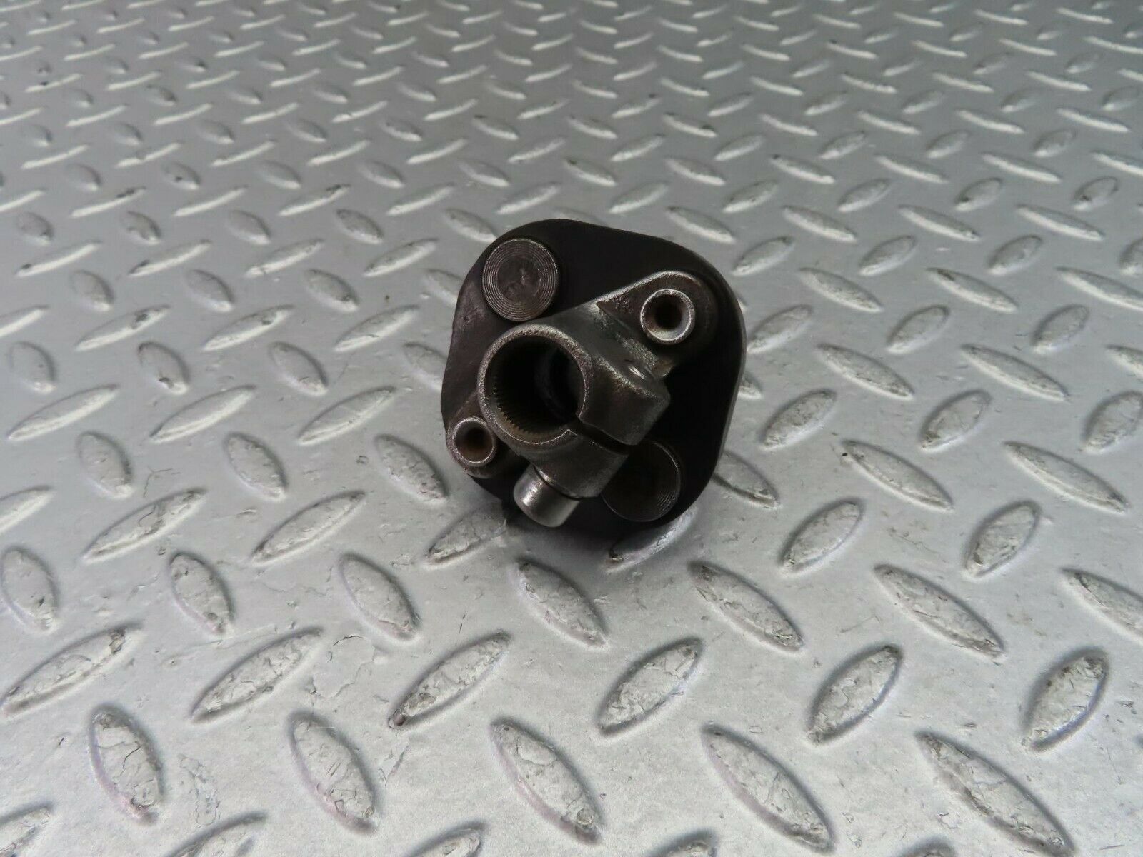 9677 Mercedes-Benz C123 280CE Coupe Steering Column Lower Shaft Connector