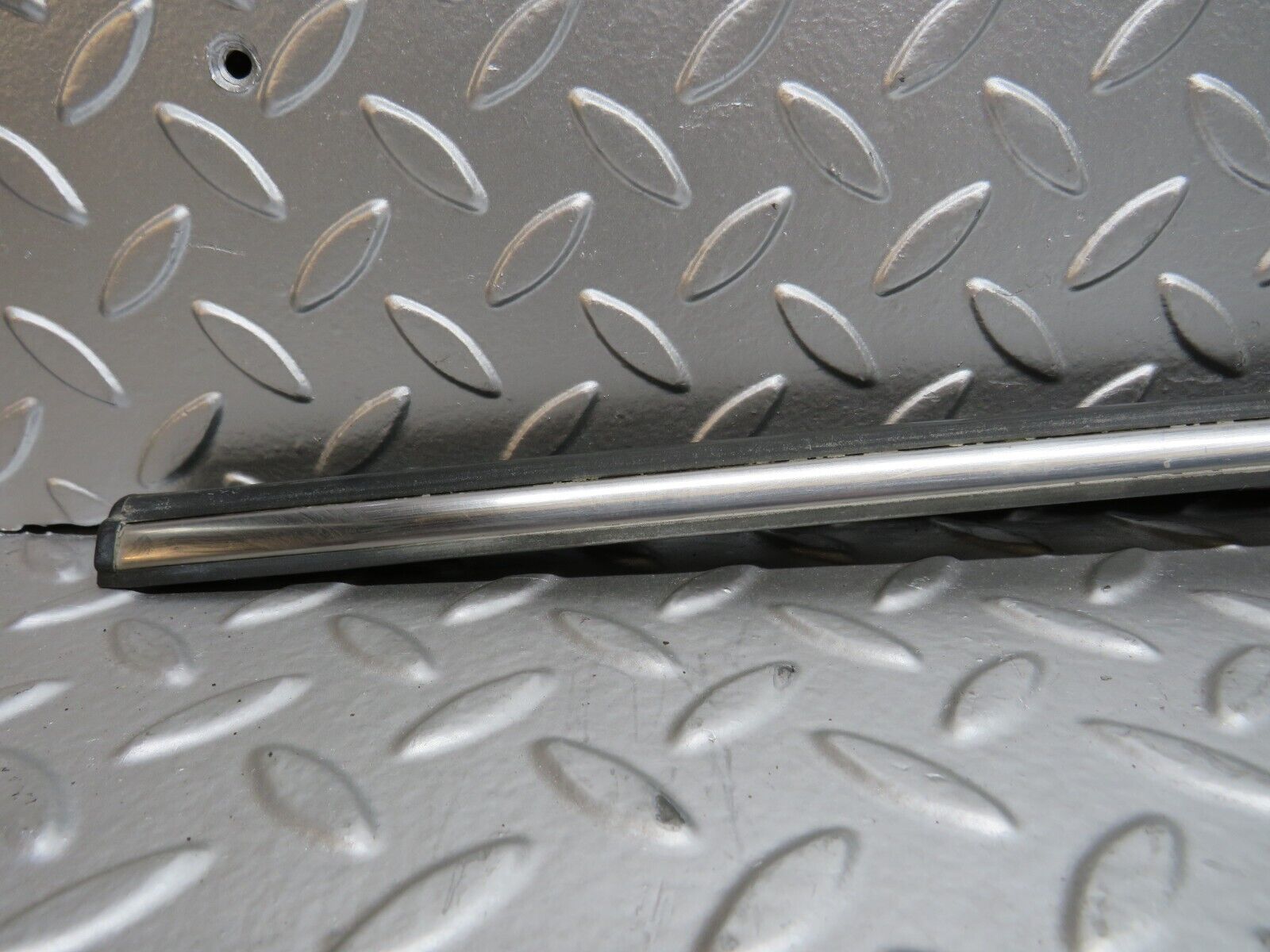 28625 Mercedes-Benz W123 280E Trunk Boot Lid Chrome Moulding Trim