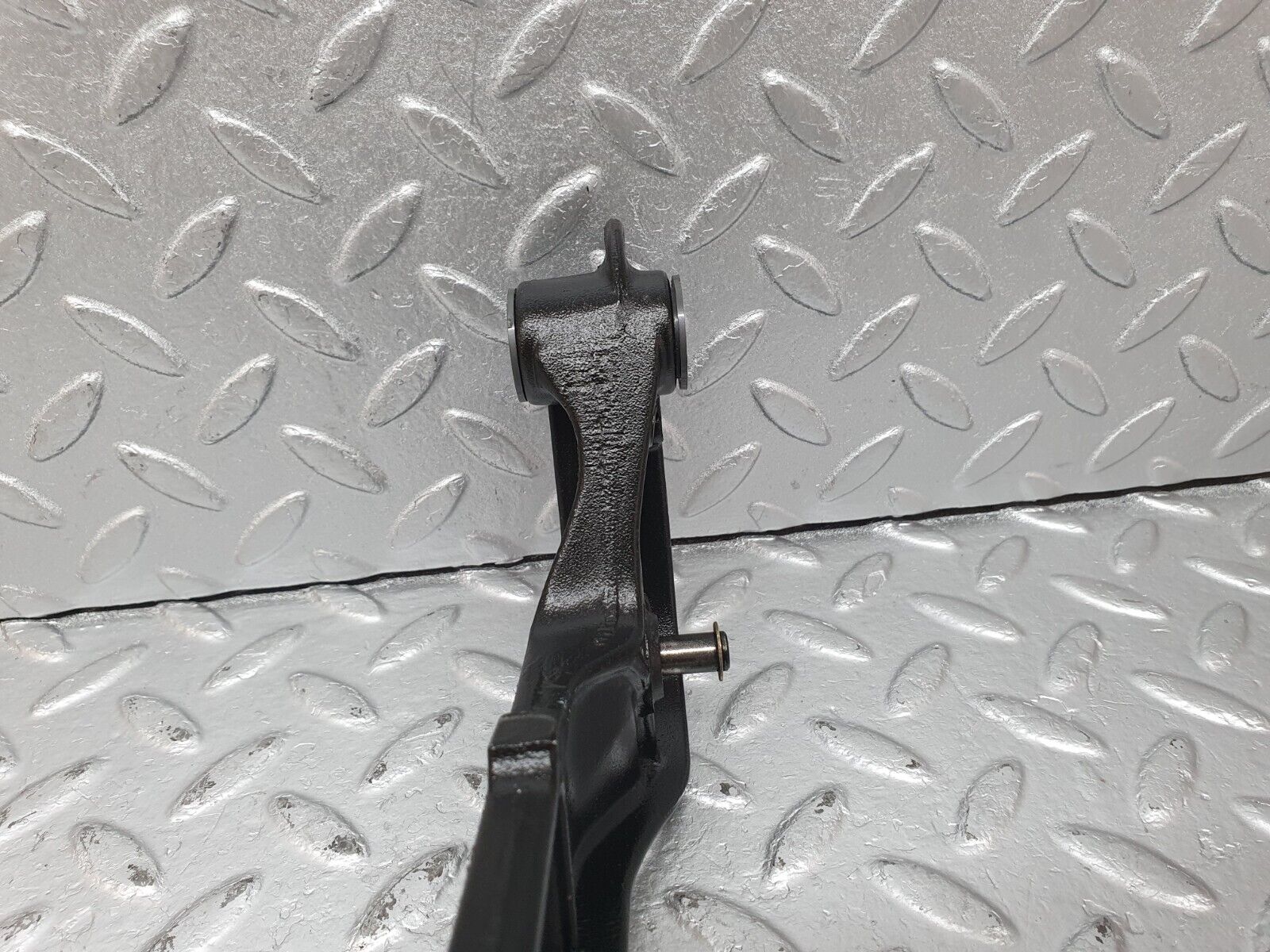 41458 Mercedes-Benz W124 200E Clutch Pedal With Rubber 2012902116 2012910282