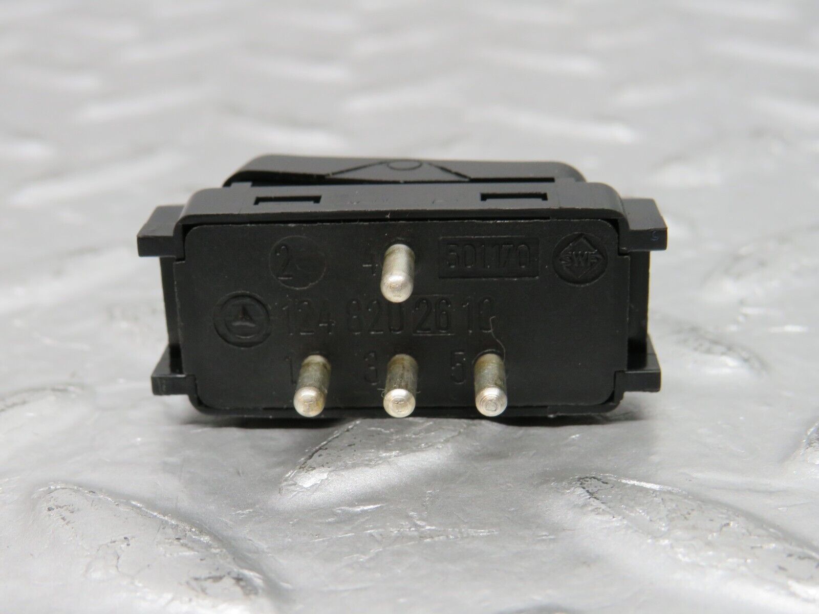 29526 Mercedes-Benz W124 230E Rear Headrest Release Control Switch