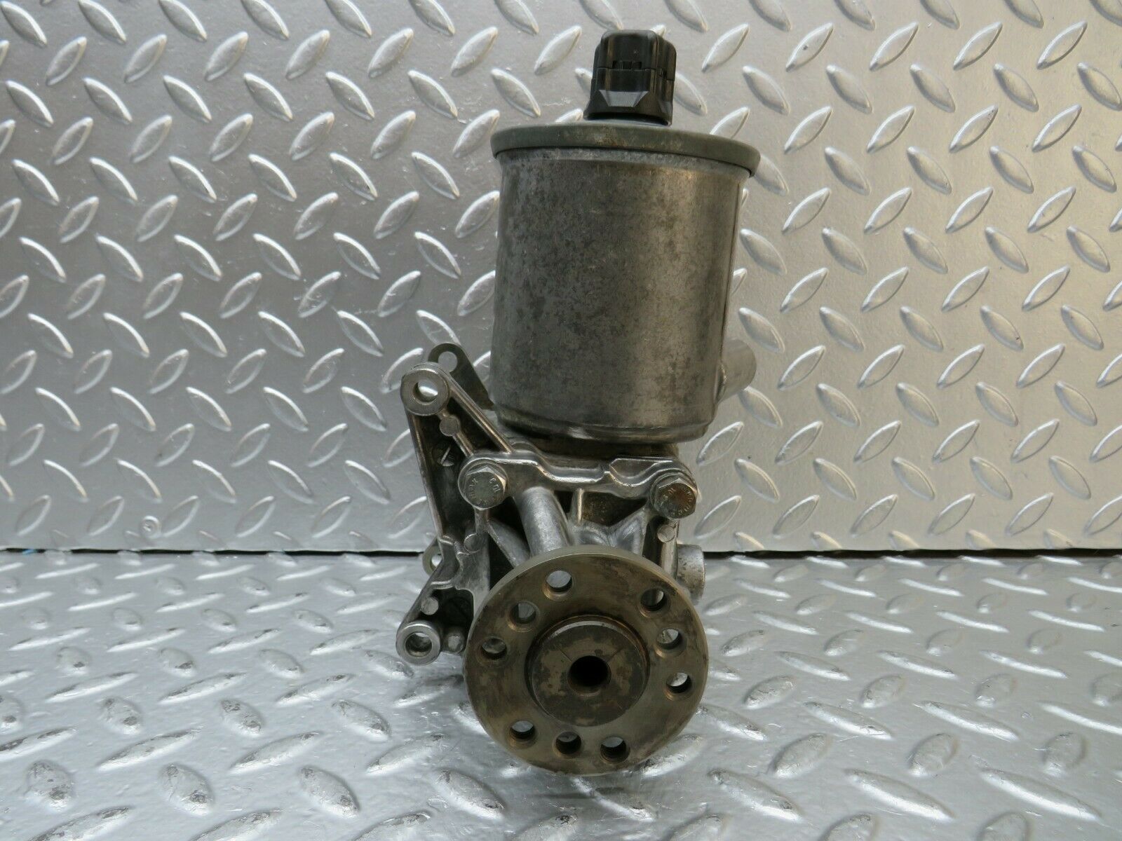 23096 Mercedes-Benz C123 230CE Coupe Power Steering Pump 2014601180