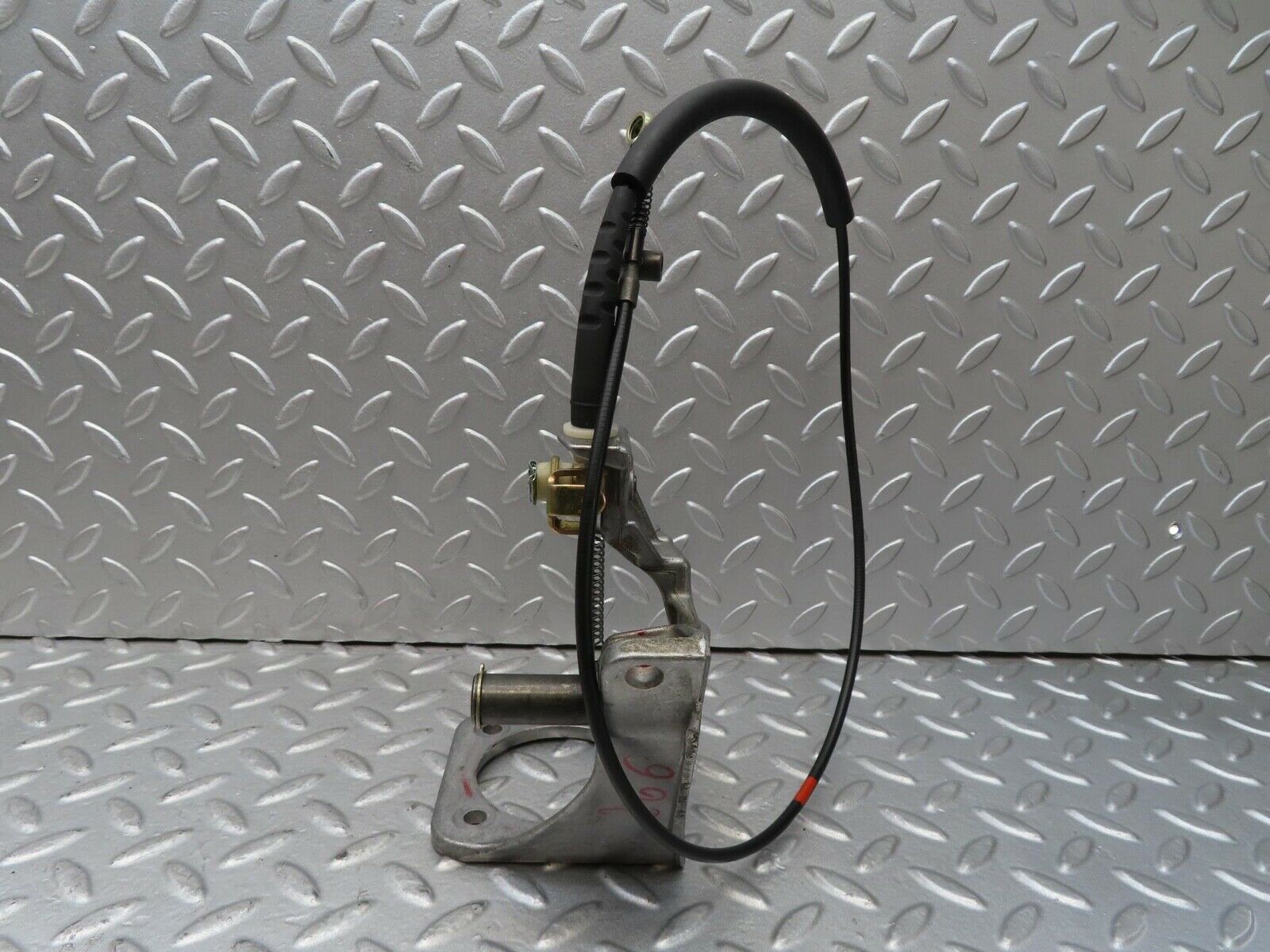 14692 Mercedes-Benz W201 190E Brake Pedal Bracket 1242900919