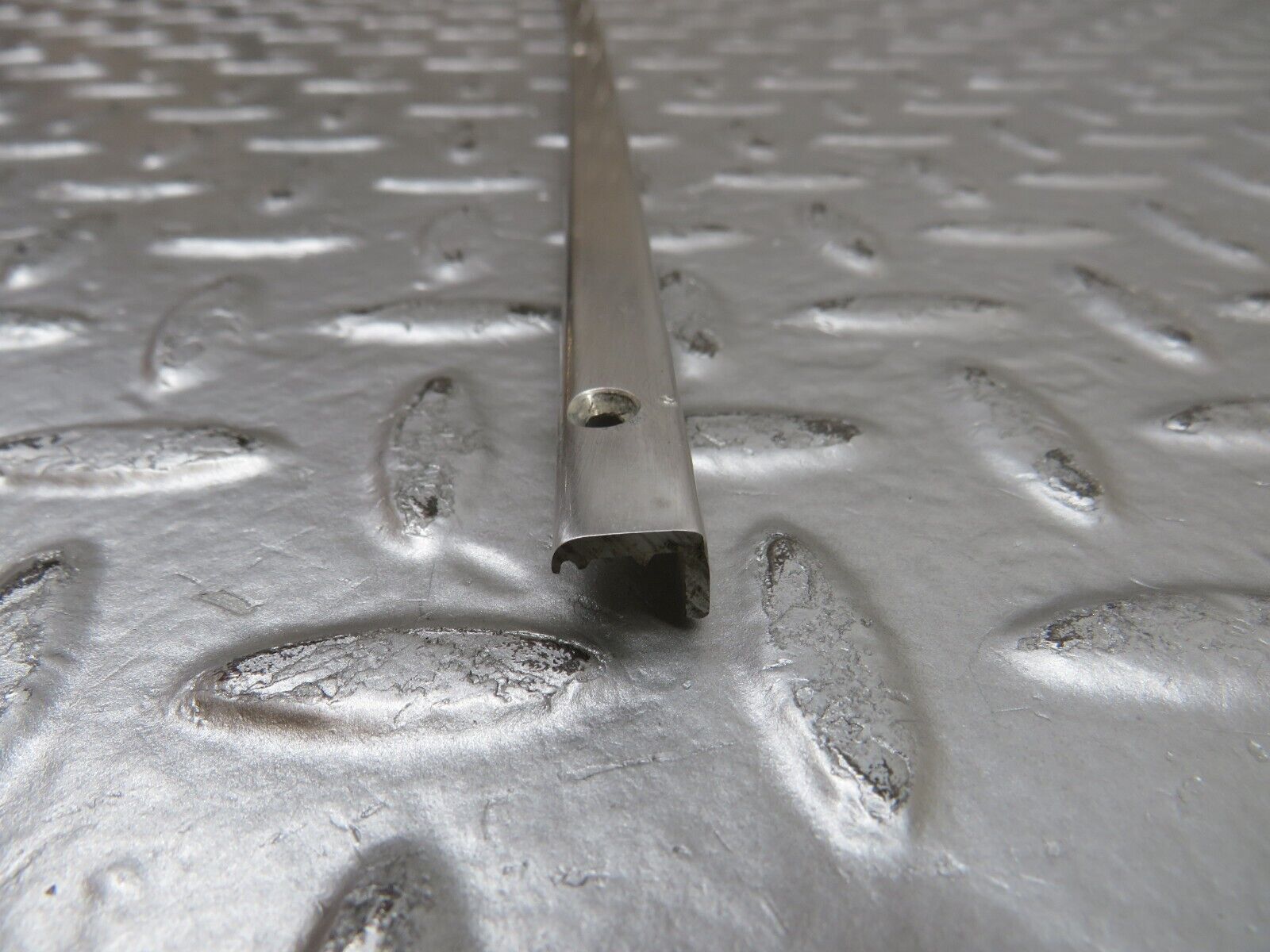 29930 Mercedes-Benz W123 230E Sunroof Chrome Trim