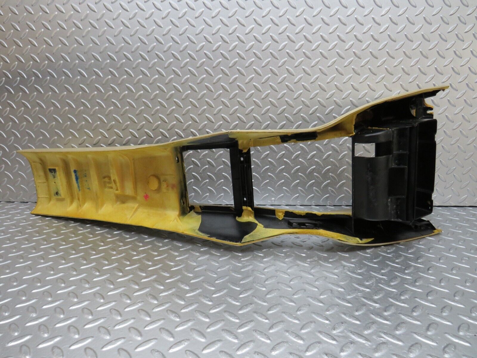 34120 Mercedes-Benz W124 260E Centre Console Beige