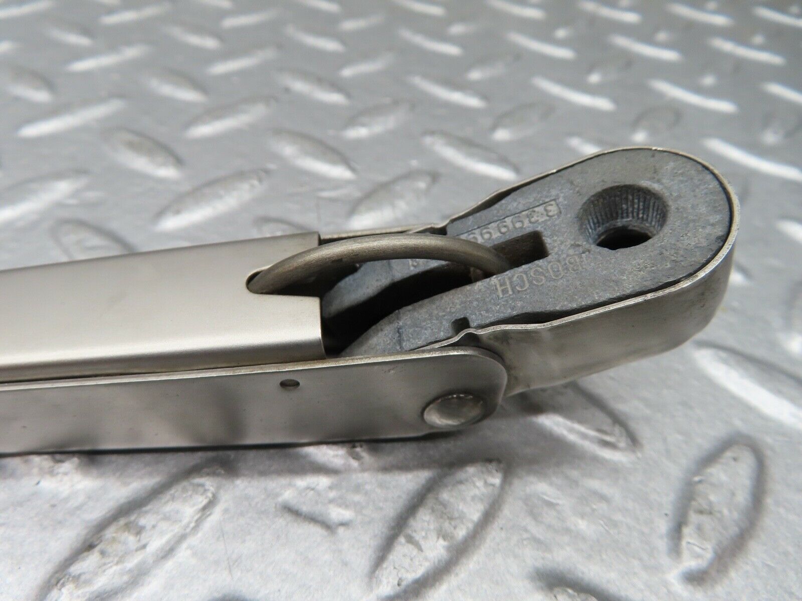 18274 Mercedes-Benz W111 220SE Coupe Wiper Arm Bosch Right Side 3399990553