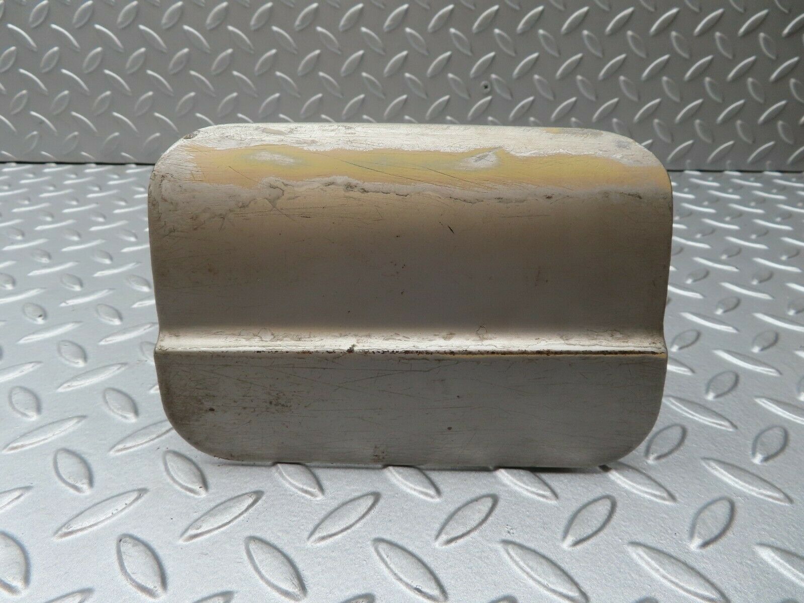 4076 Mercedes-Benz V123 240D LWB Fuel Tank Flap Cap 1235841739