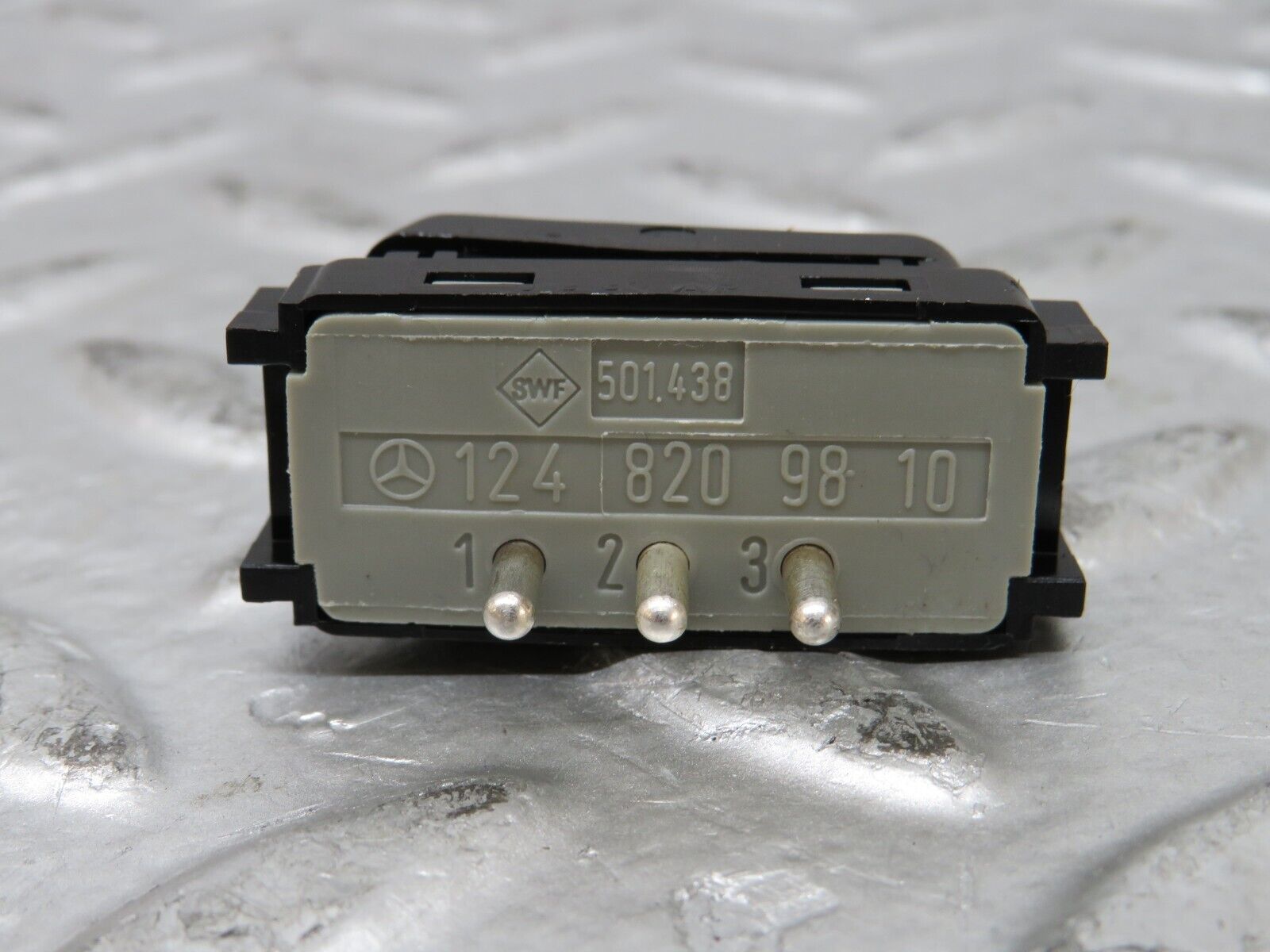 26527 Mercedes-Benz C124 220CE Coupe Interior Dome Light Switch 1248209810