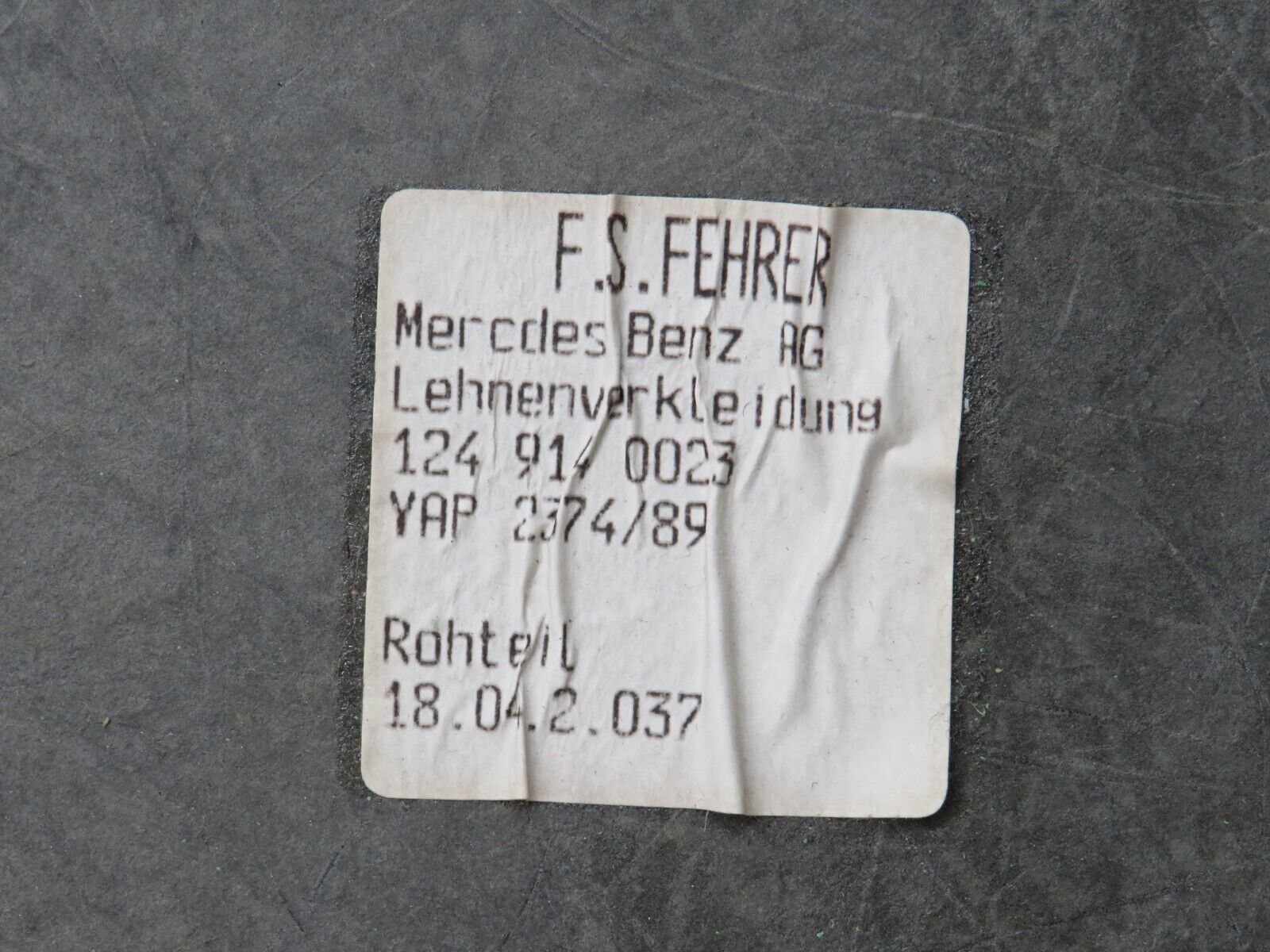 26633 Mercedes-Benz C124 220CE Front Right Seat Rear Cover Beige 1249140023