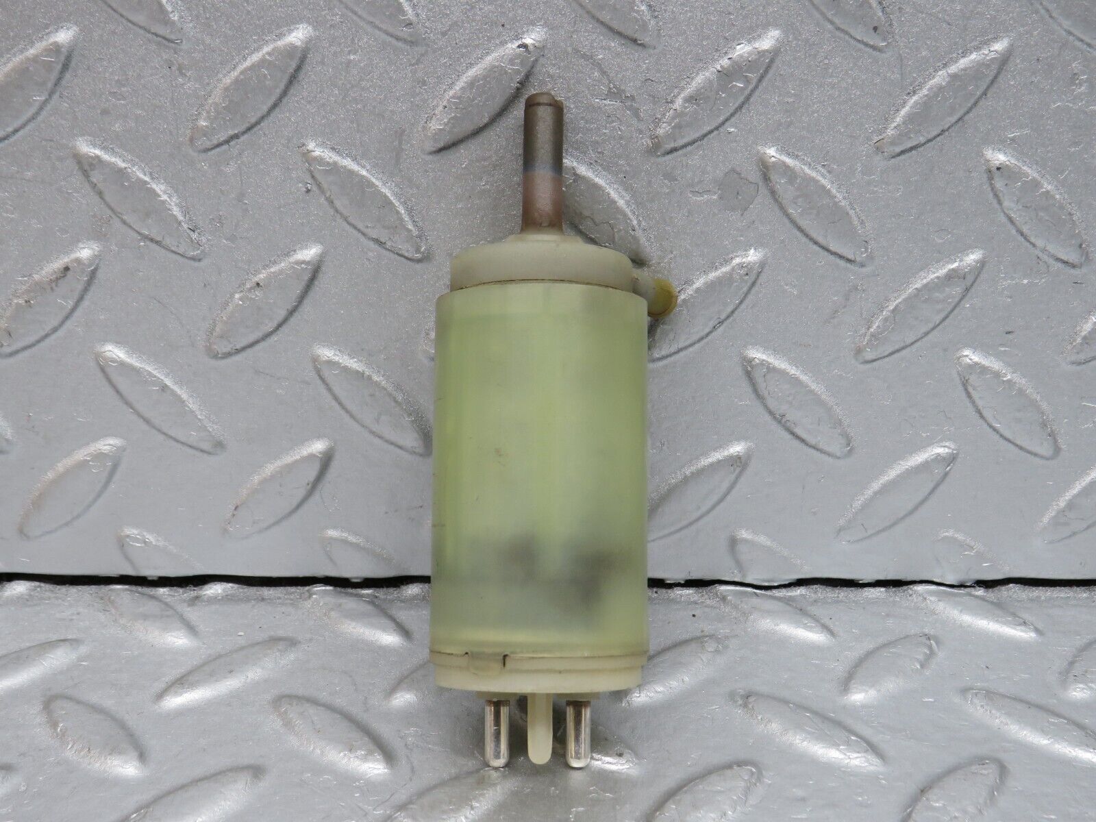 39627 Mercedes-Benz R129 320SL Coupe Windscreen Washer Pump