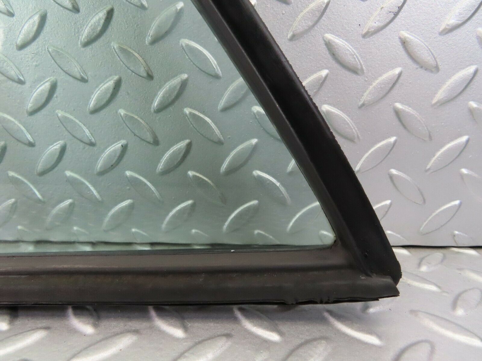 7258 Mercedes-Benz W116 450SE Rear Left Quarter Window