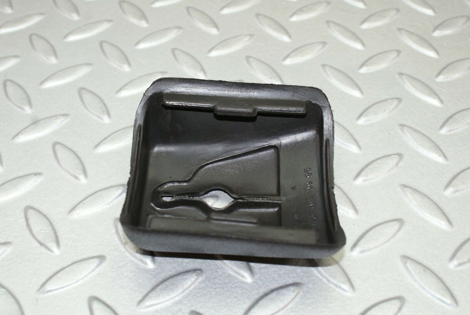 2666 Mercedes-Benz W123 280E Steering Column Switch Rubber Cover 1234620996