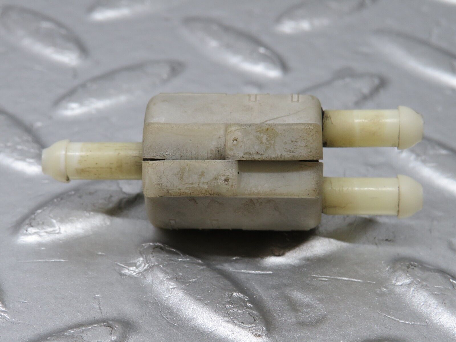 33667 Mercedes-Benz C123 230CE Coupe Windscreen Washer Fluid Distributor