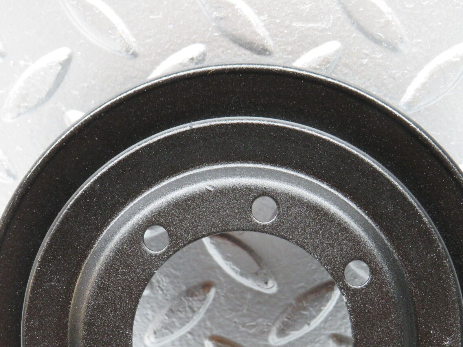 30858 Mercedes-Benz W201 190E 2.0L Crankshaft Pulley 1020320404