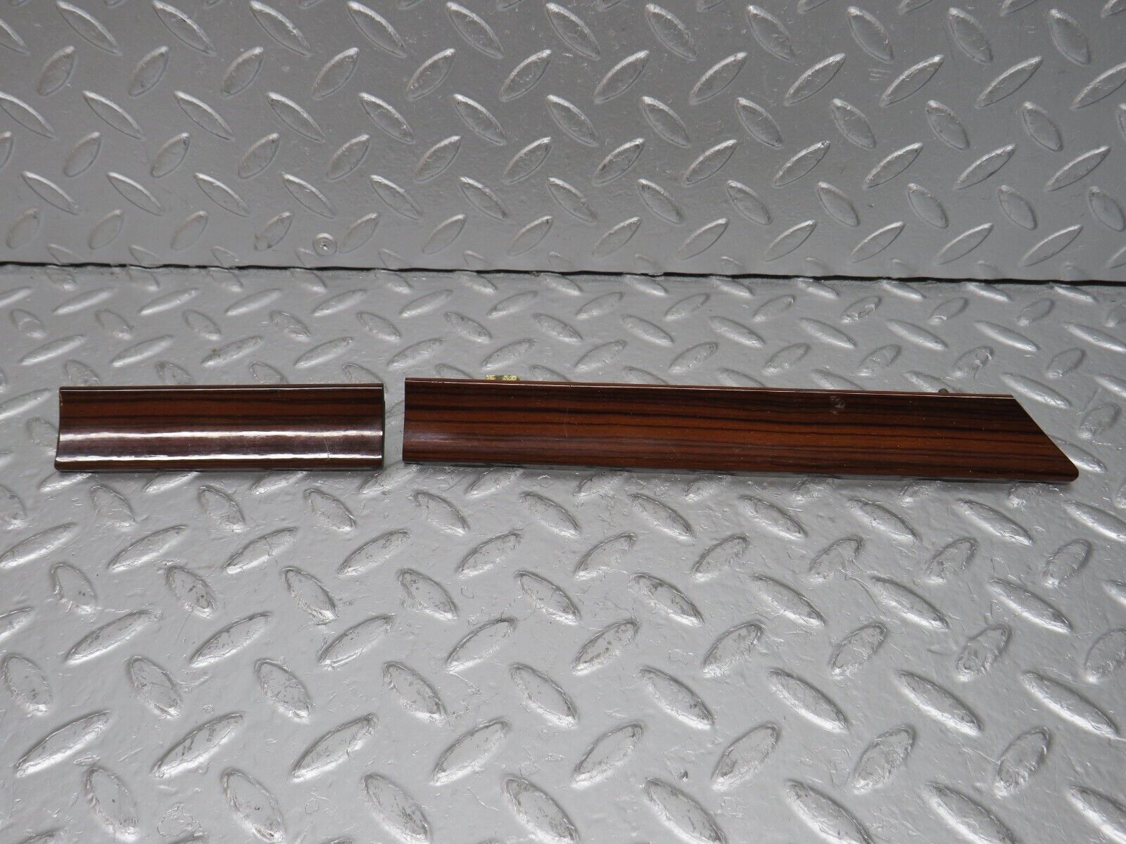 33175 Mercedes-Benz W124 Dashboard Wood Trim