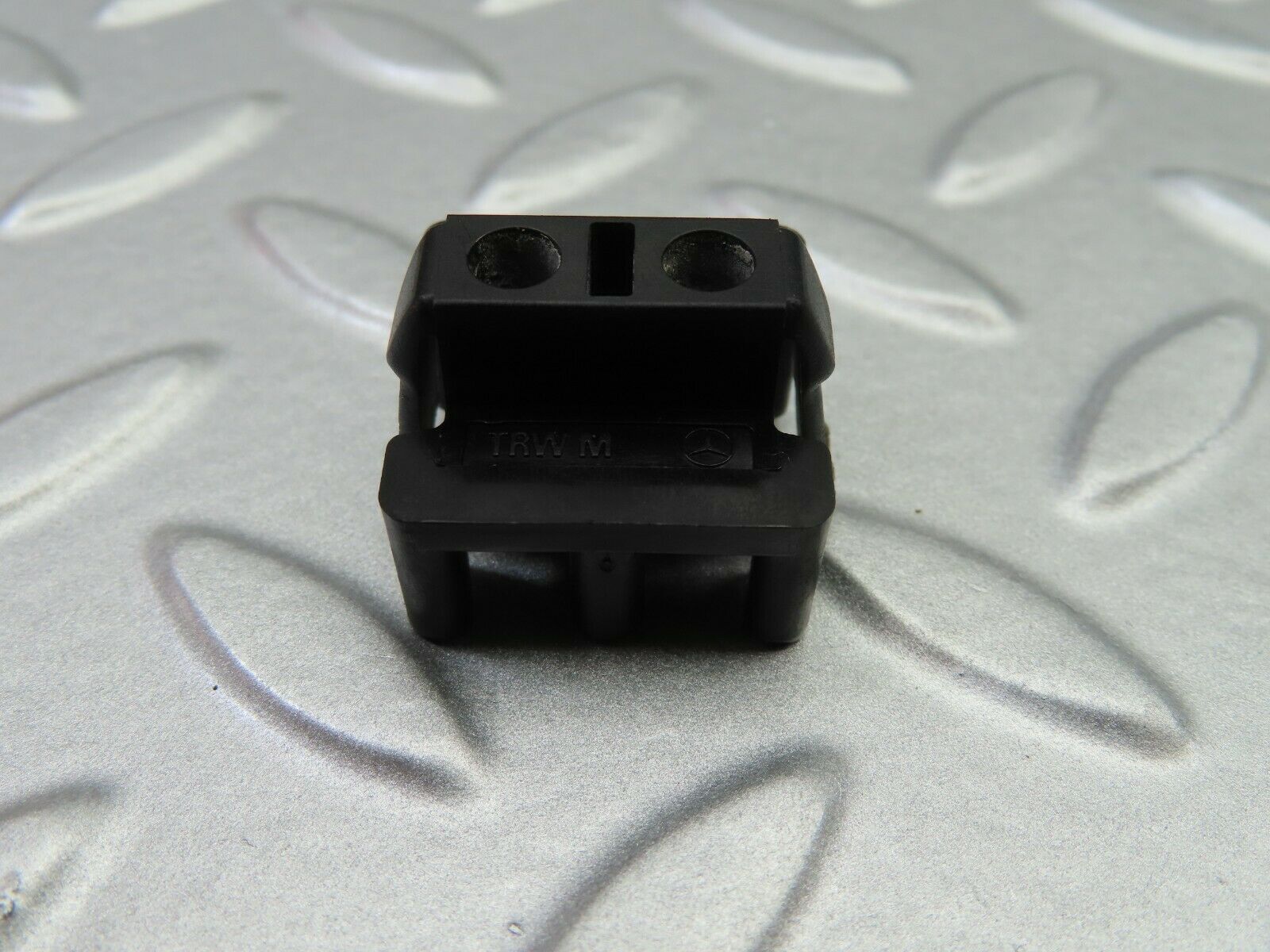 6515 Mercedes-Benz S124 E220 Wagon Wiring Cable Junction Box 0005400269