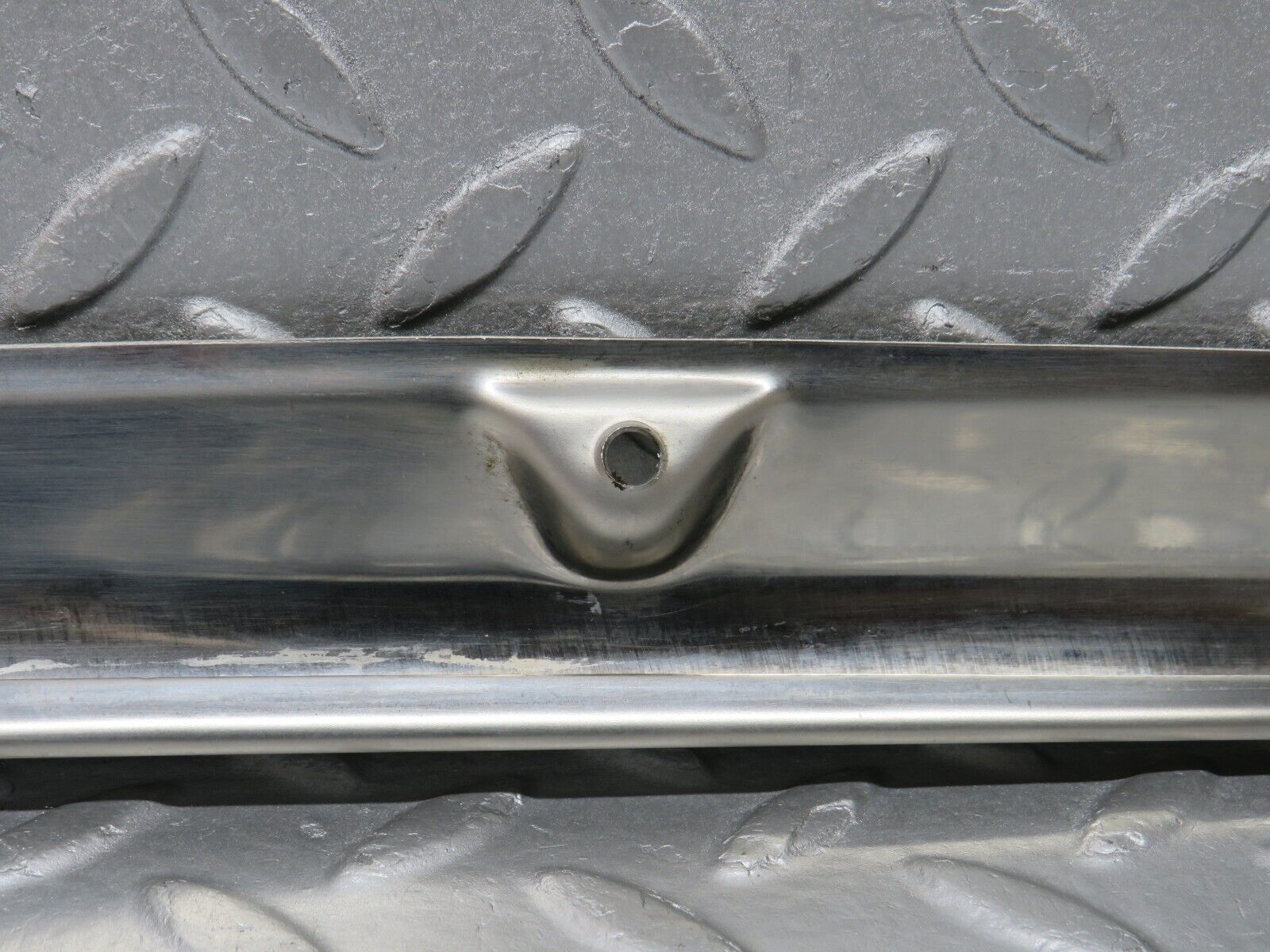 38593 Mercedes-Benz R129 280SL Coupe Folding Top Chrome Top Cover Trim Right