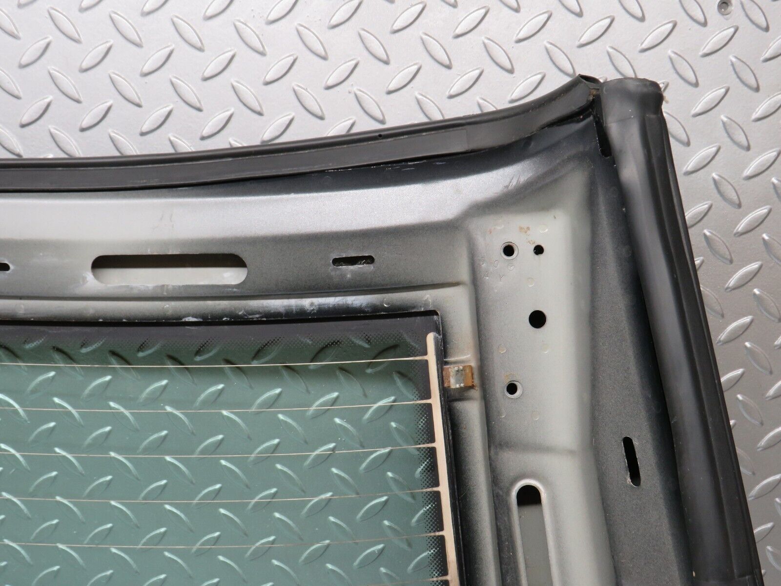 33206 Mercedes-Benz R170 SLK Hardtop Rear Windscreen