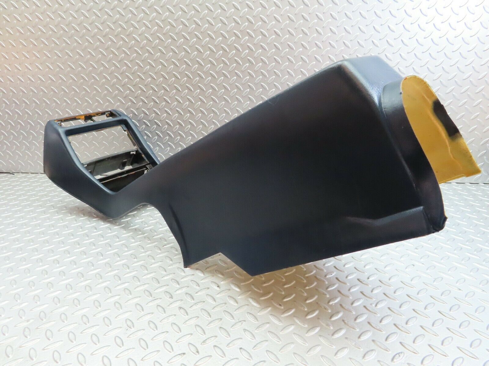 9579 Mercedes-Benz C123 280CE Coupe Centre Console Blue