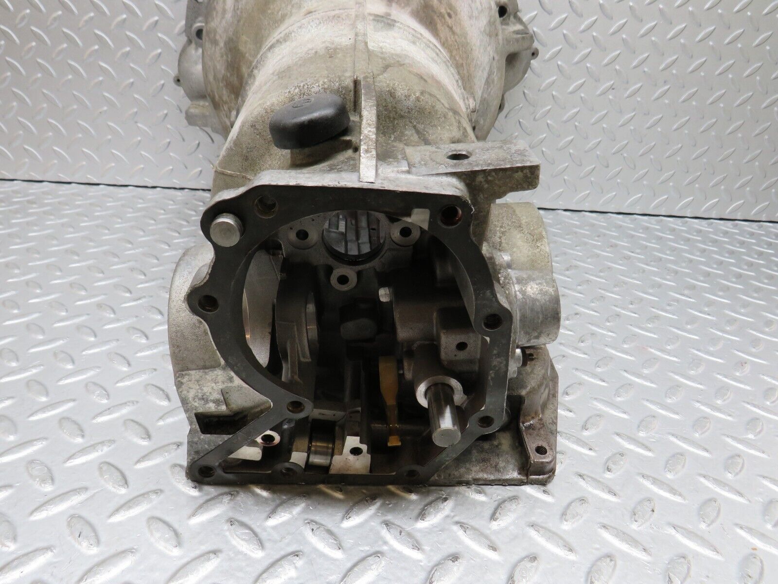 36399 Mercedes-Benz W126 420SE Automatic Gearbox Housing 722.355 1262706201 1262713701