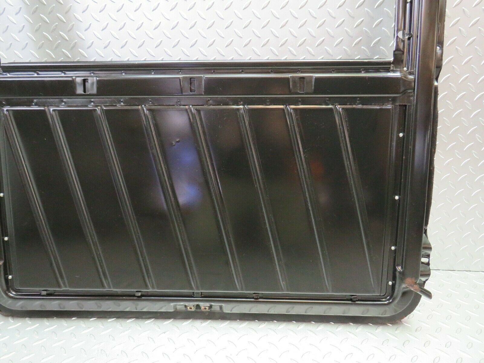 24411 Mercedes-Benz S124 220TE Wagon Power Sunroof Frame