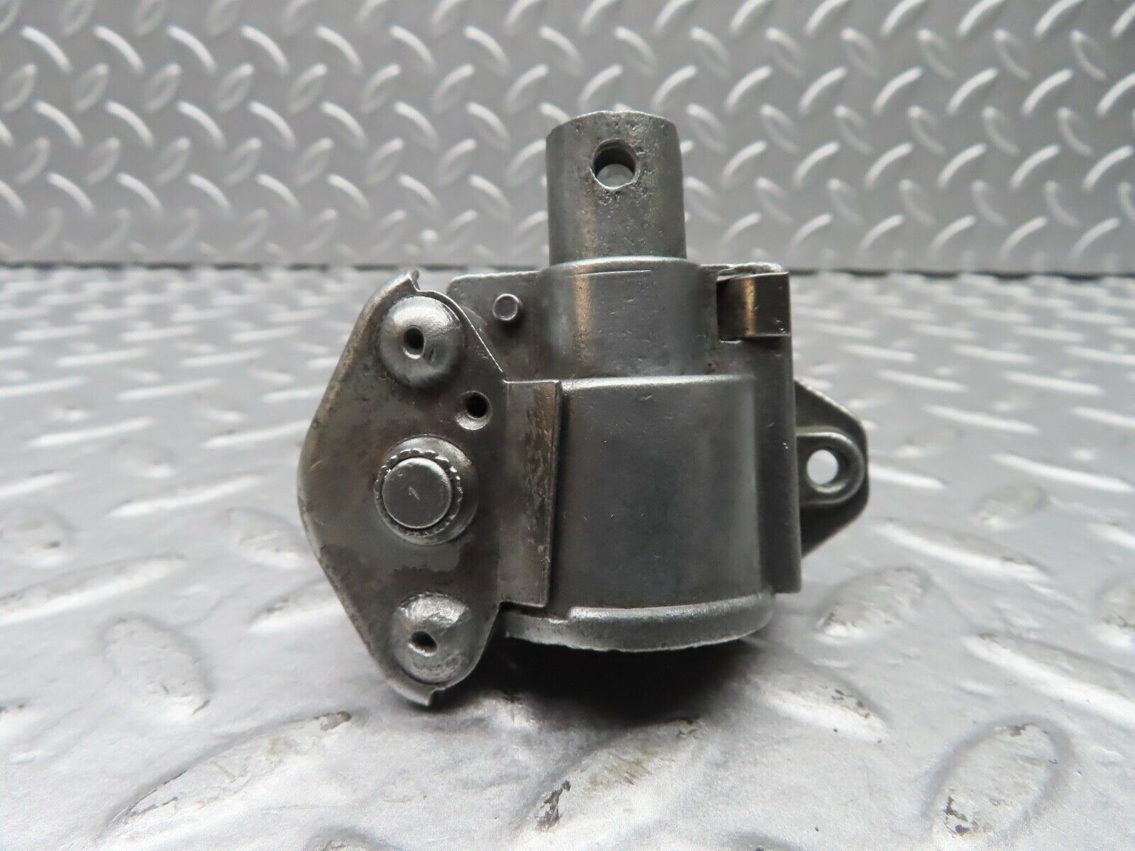 20276 Mercedes-Benz W114 280CE Coupe Vent Window Regulator Left Side