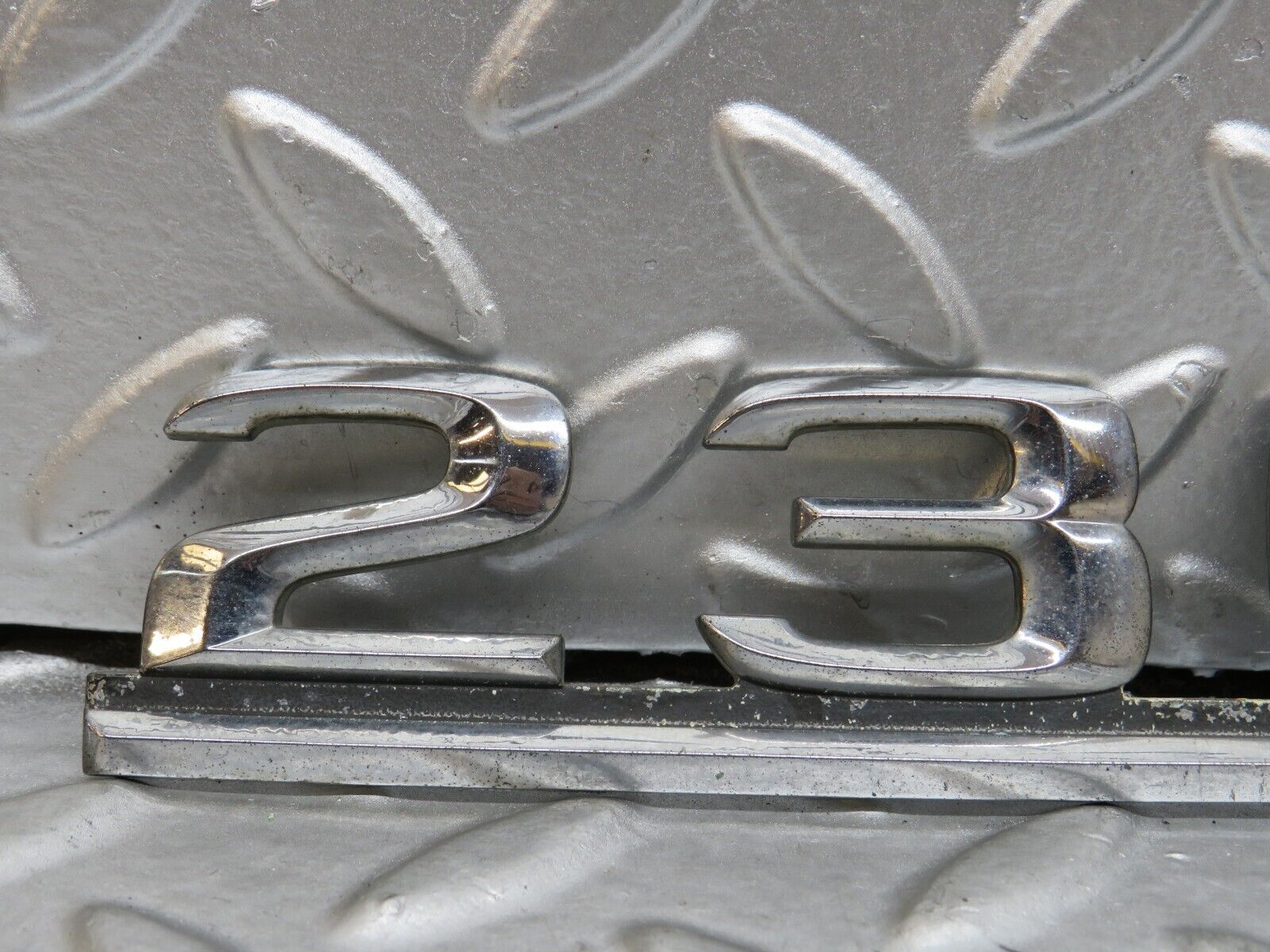 29469 Mercedes-Benz W124 230E Trunk Lid Badge Emblem