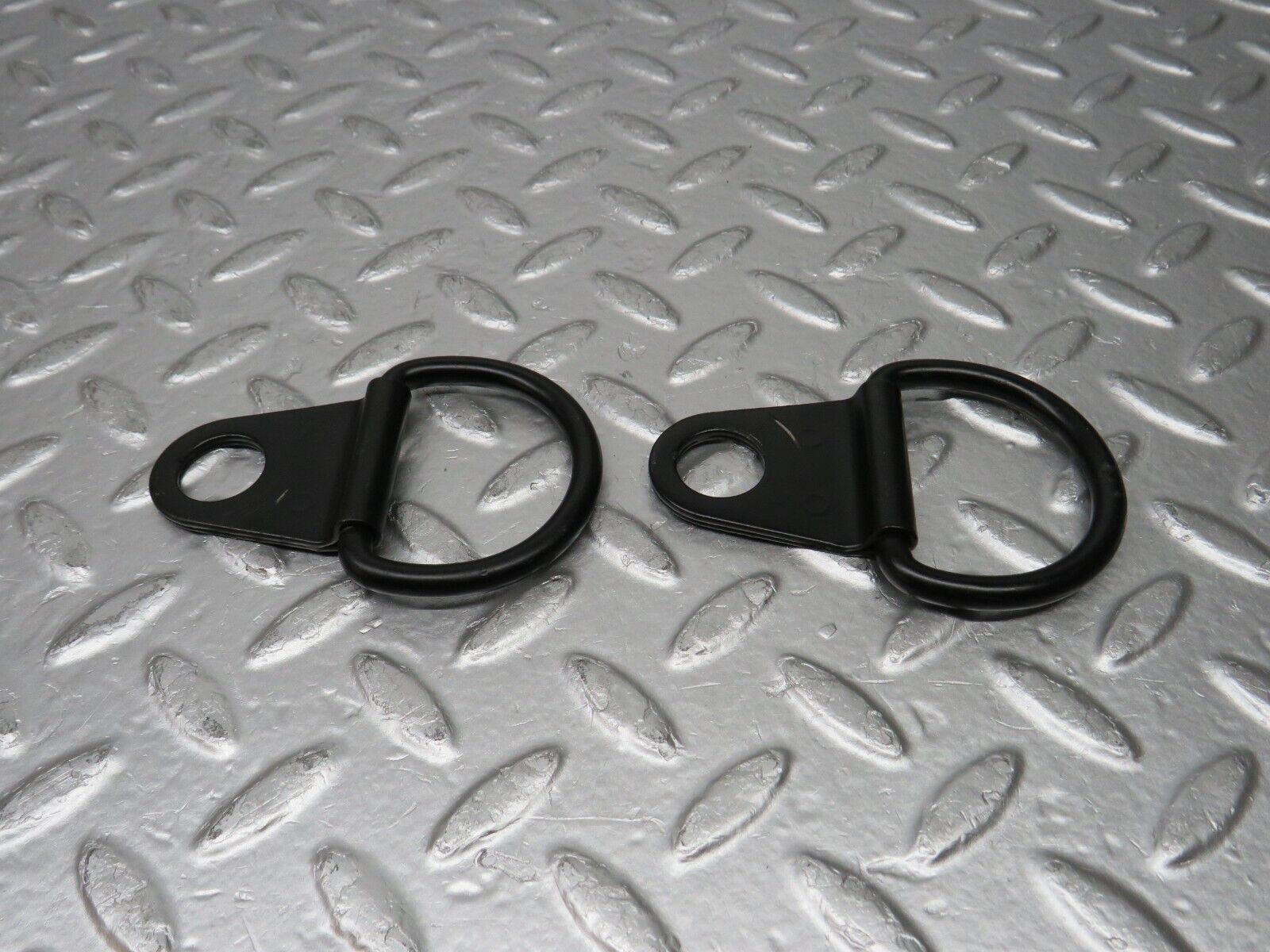 31387 Mercedes-Benz S124 220TE Wagon Trunk Cargo Hook Clip