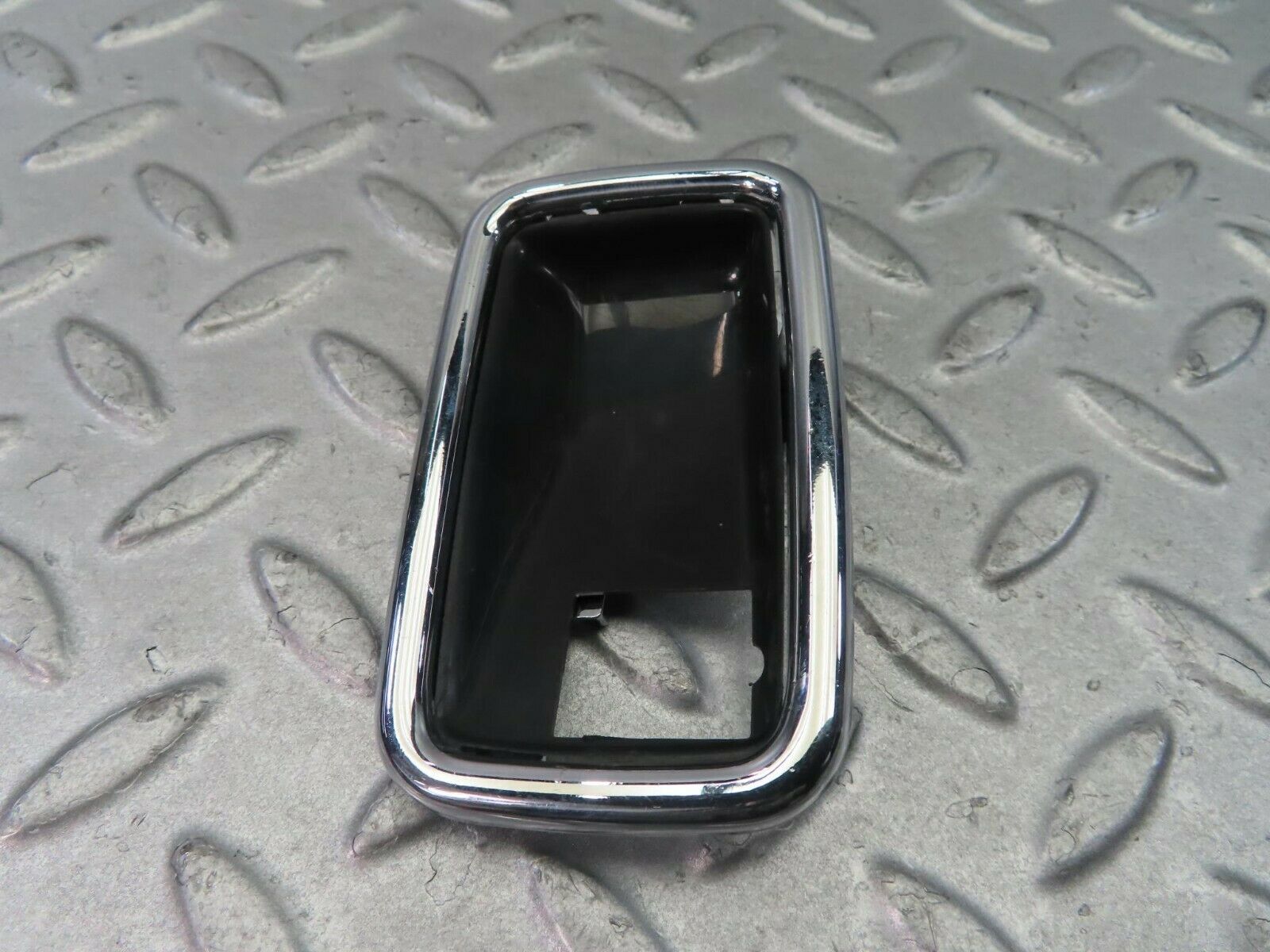 8659 Mercedes-Benz W108 Chrome Frame For Door Opener Left 1087660511