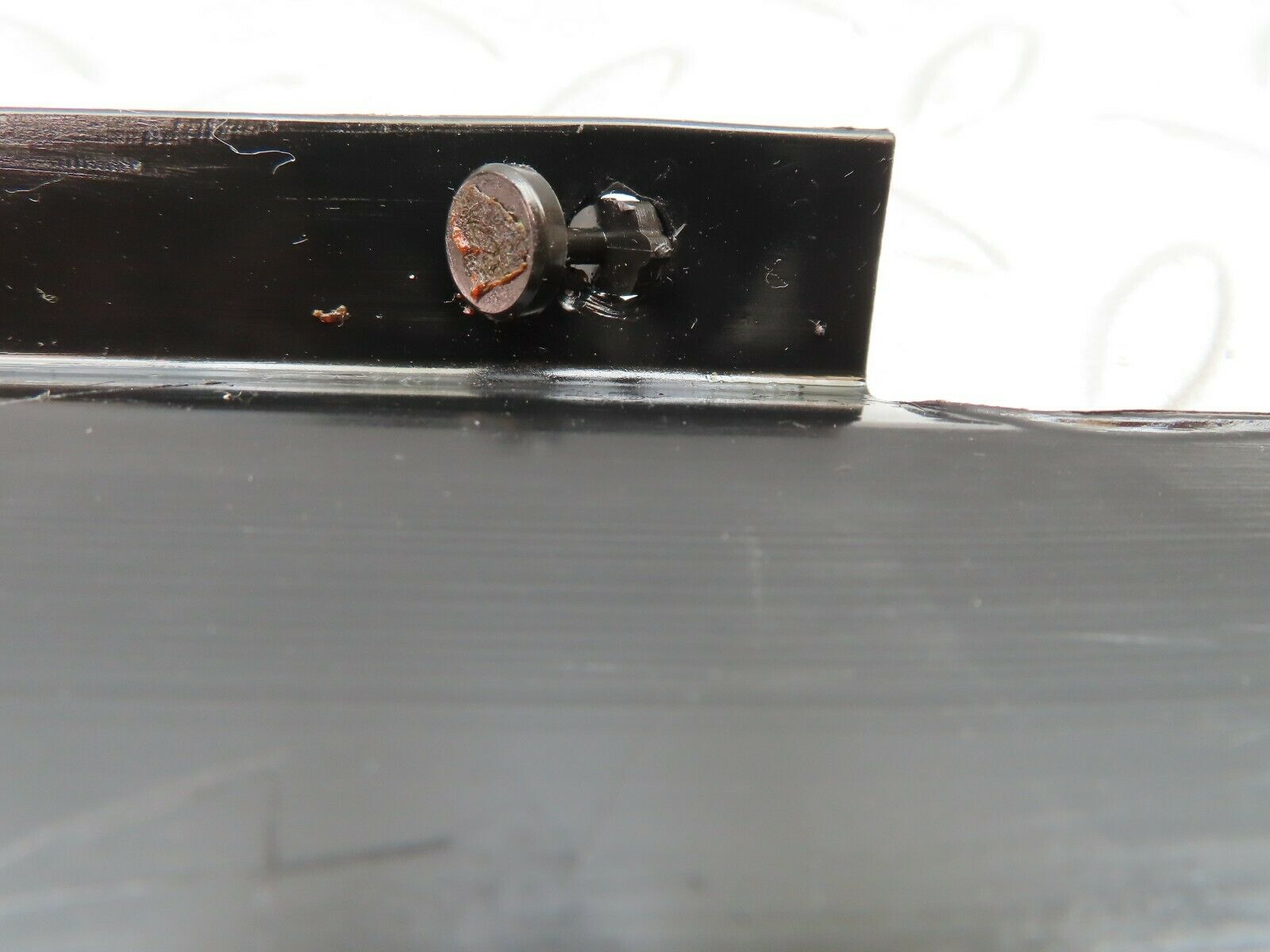 5688 Mercedes-Benz W123 200 Cable Channel Cover Front Left 1238210936