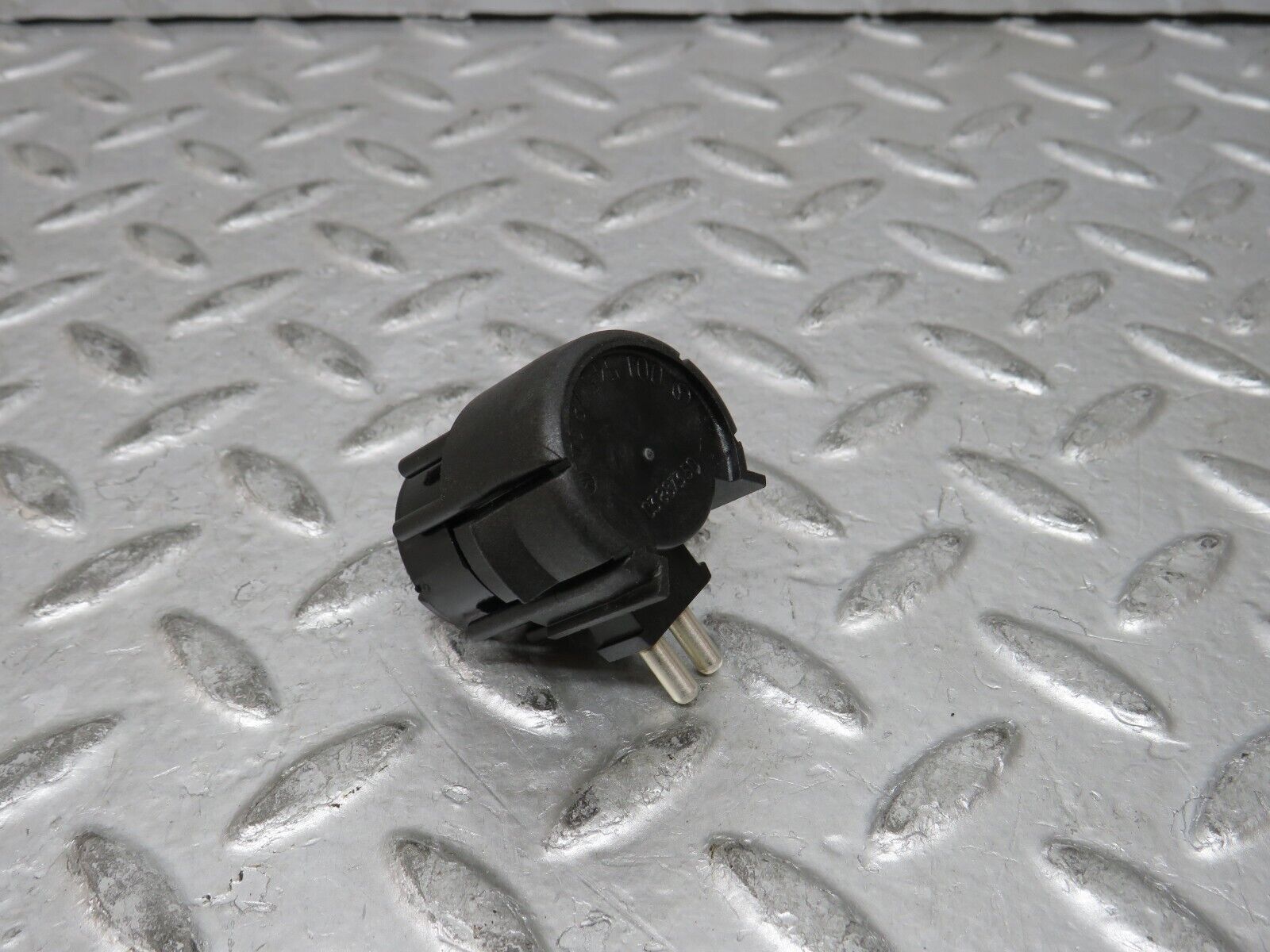 28828 Mercedes-Benz W123 230E Kick Down Switch 0015457814