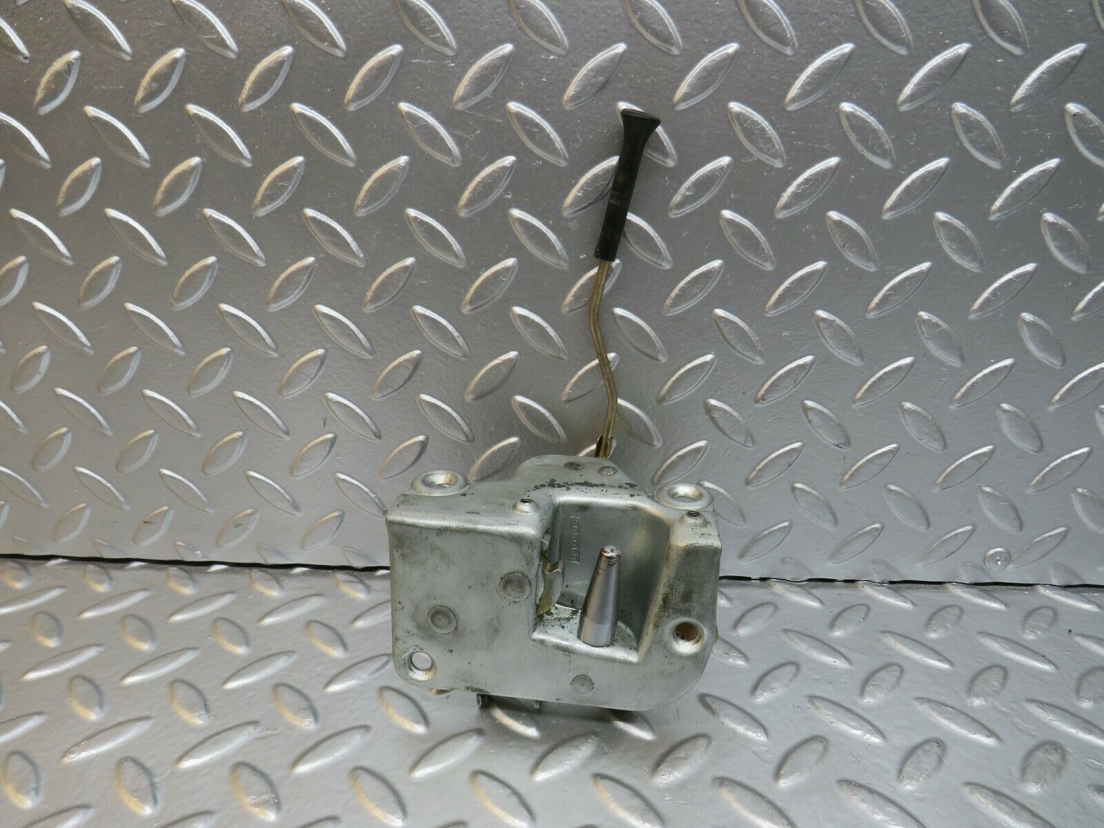 24569 Mercedes-Benz W108 Front Right Door Lock Mechanism