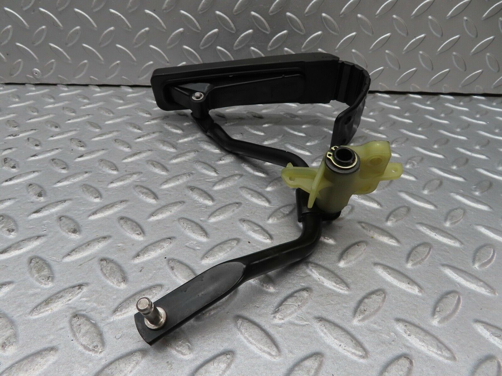 17225 Mercedes-Benz R129 300SL Coupe Accelerator Pedal With Linkage