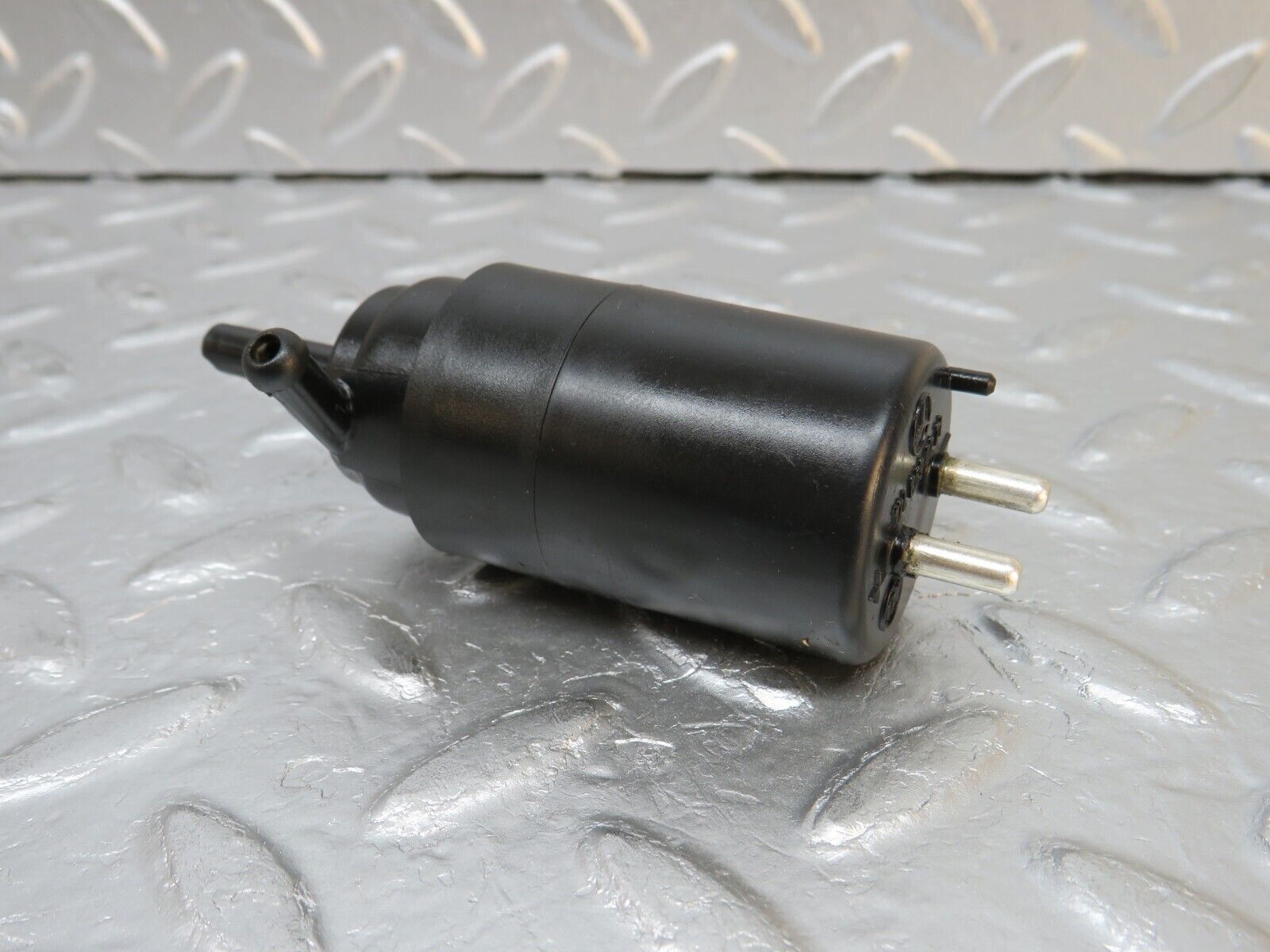 32418 Mercedes-Benz S124 300TE Wagon Windscreen Washer Pump Hella 1248690221