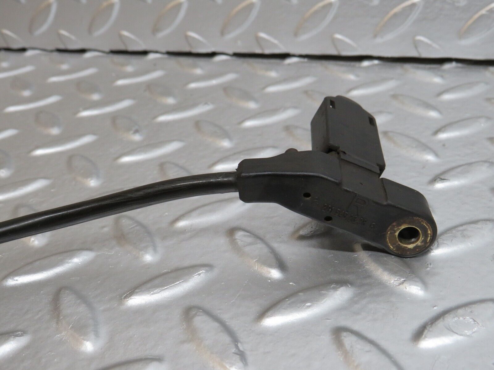 29592 Mercedes-Benz W124 230E Brake Pad Sensor Right Side 2015452228