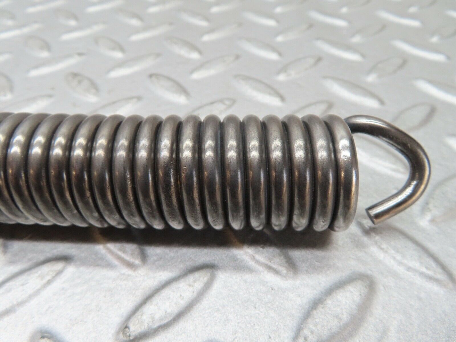 17603 Mercedes-Benz W116 450SEL Bonnet Hinge Spring