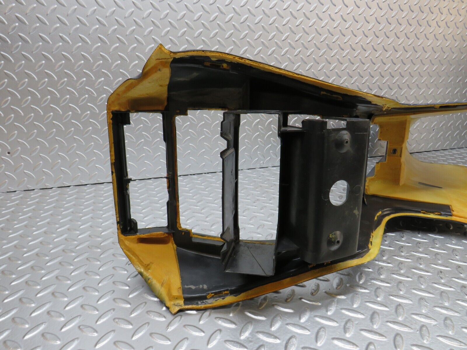 31925 Mercedes-Benz W123 230E Centre Console Blue