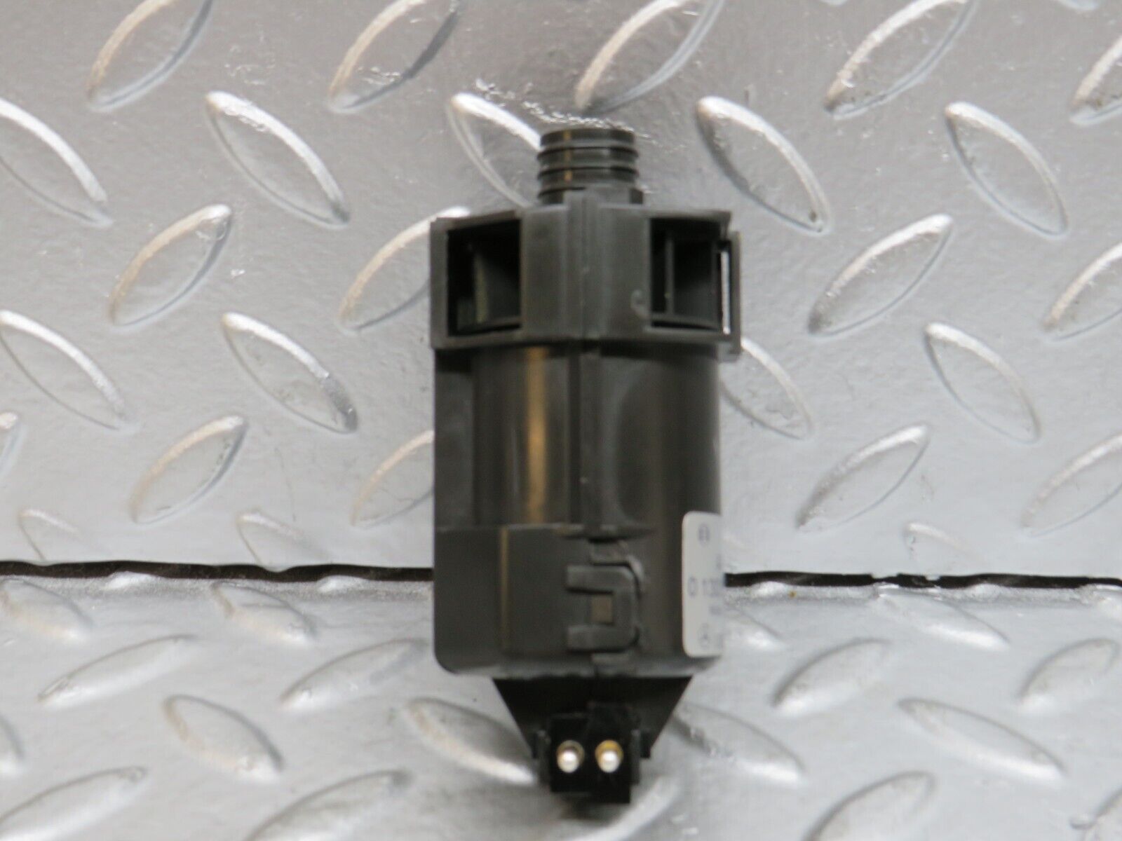 29467 Mercedes-Benz W124 230E Temperature Sensor 0008301908 0130002802