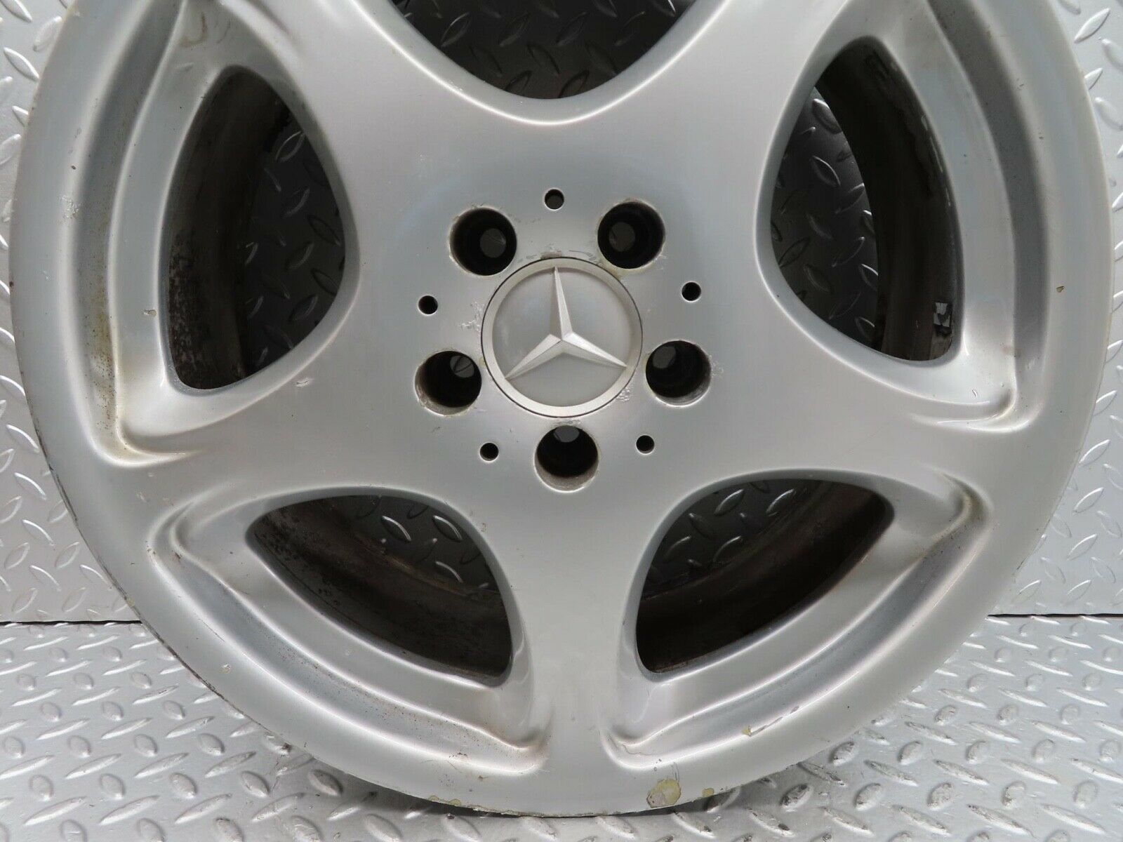 15221 Mercedes-Benz W220 S430 Alloy Wheel 8Jx18H2 ET44 2204010302