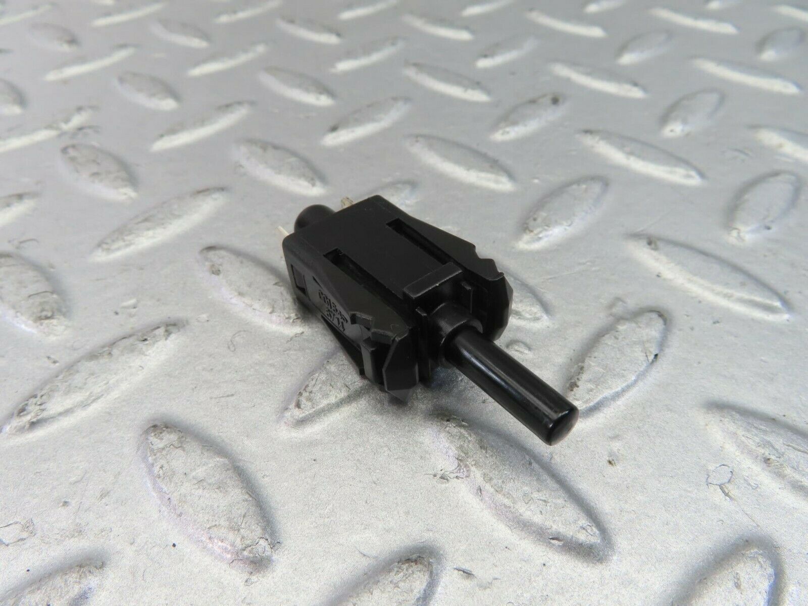 10403 Mercedes-Benz W201 190E Door Contact Switch 0015458714