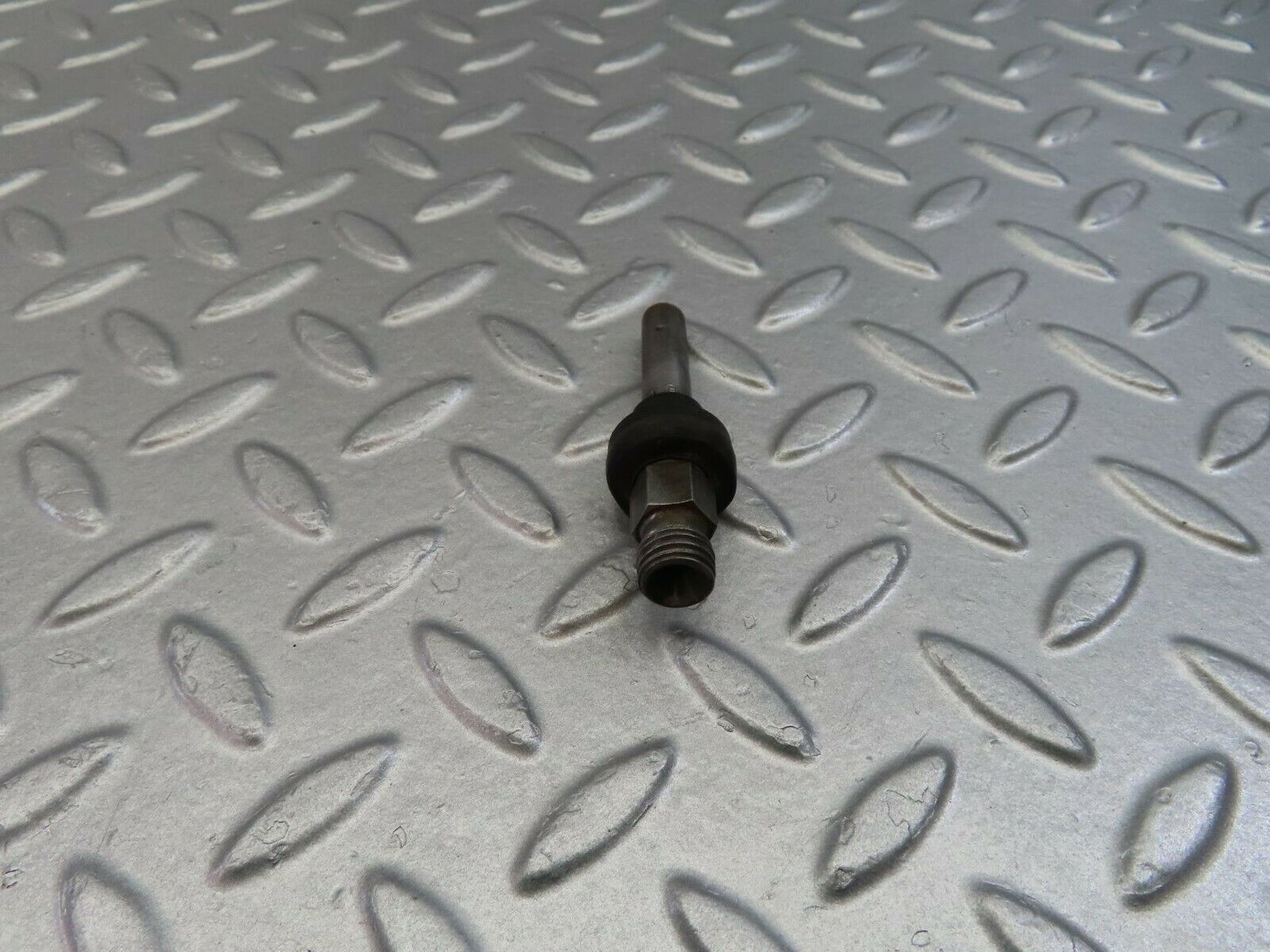 9801 Mercedes-Benz C123 280CE Coupe Fuel Injector Bosch 0437502010