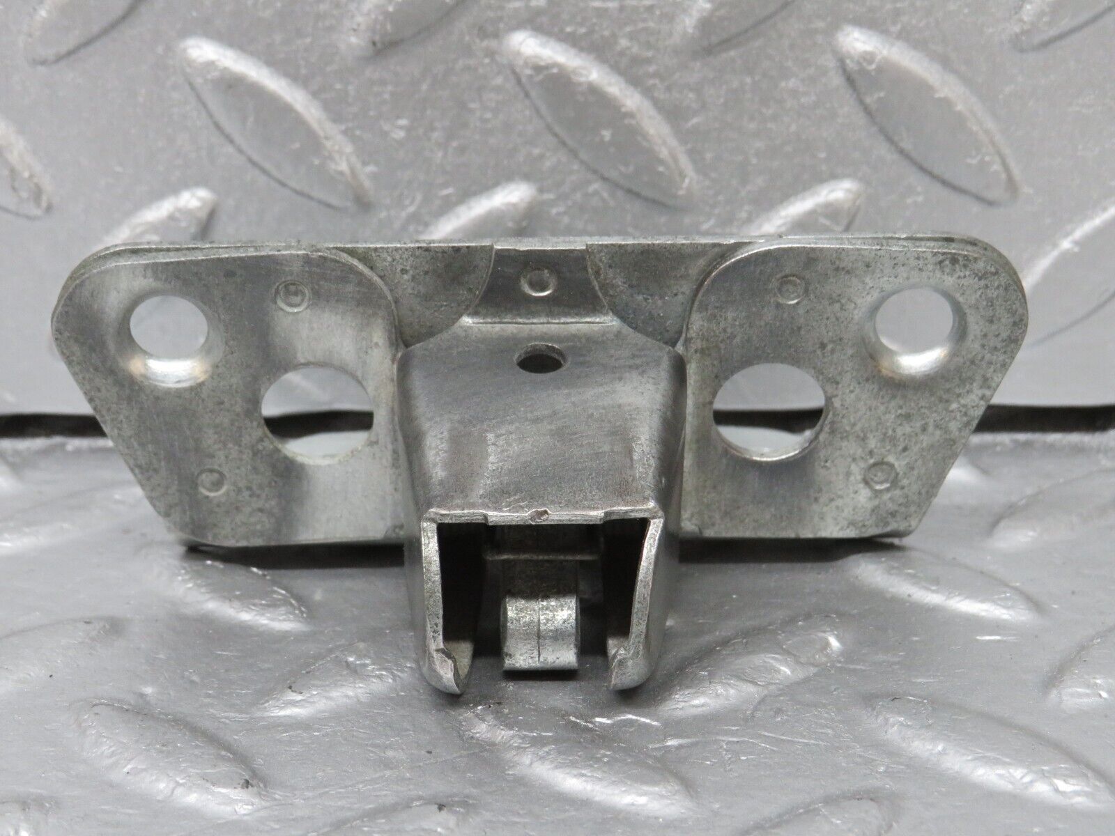 40290 Mercedes-Benz W110 230 Trunk Lock Latch