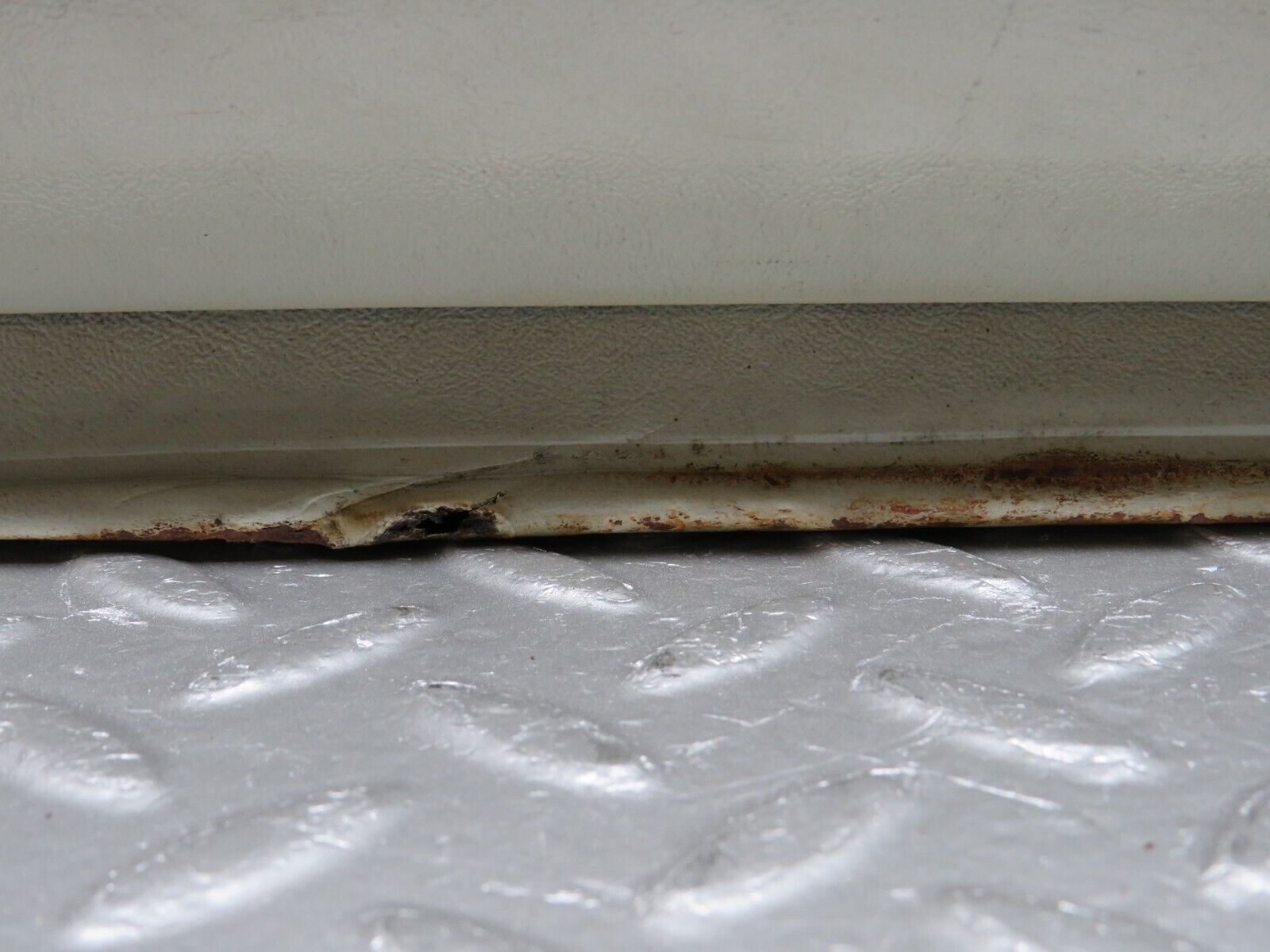 40336 Mercedes-Benz W110 230 Front Right Door Card Grey