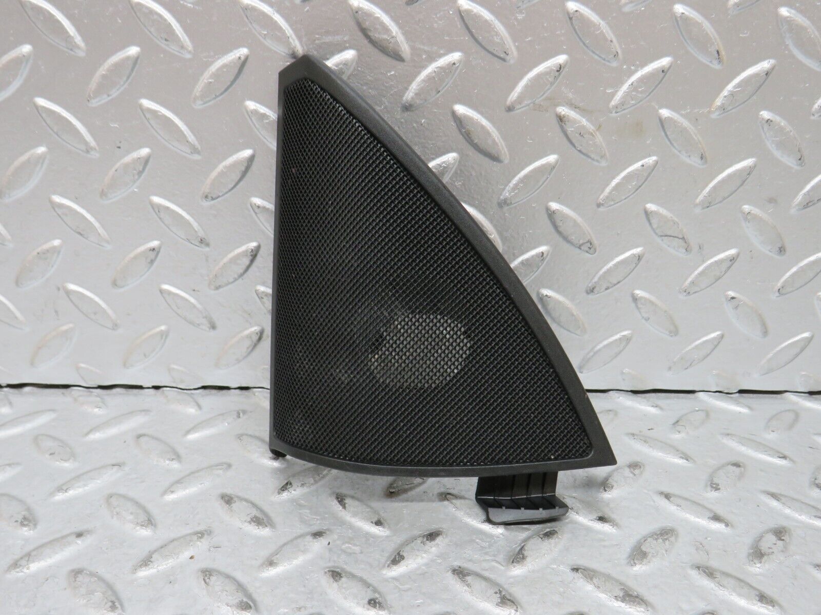 29092 Mercedes-Benz C124 320CE Coupe Front Left Door Speaker Cover 2047203948