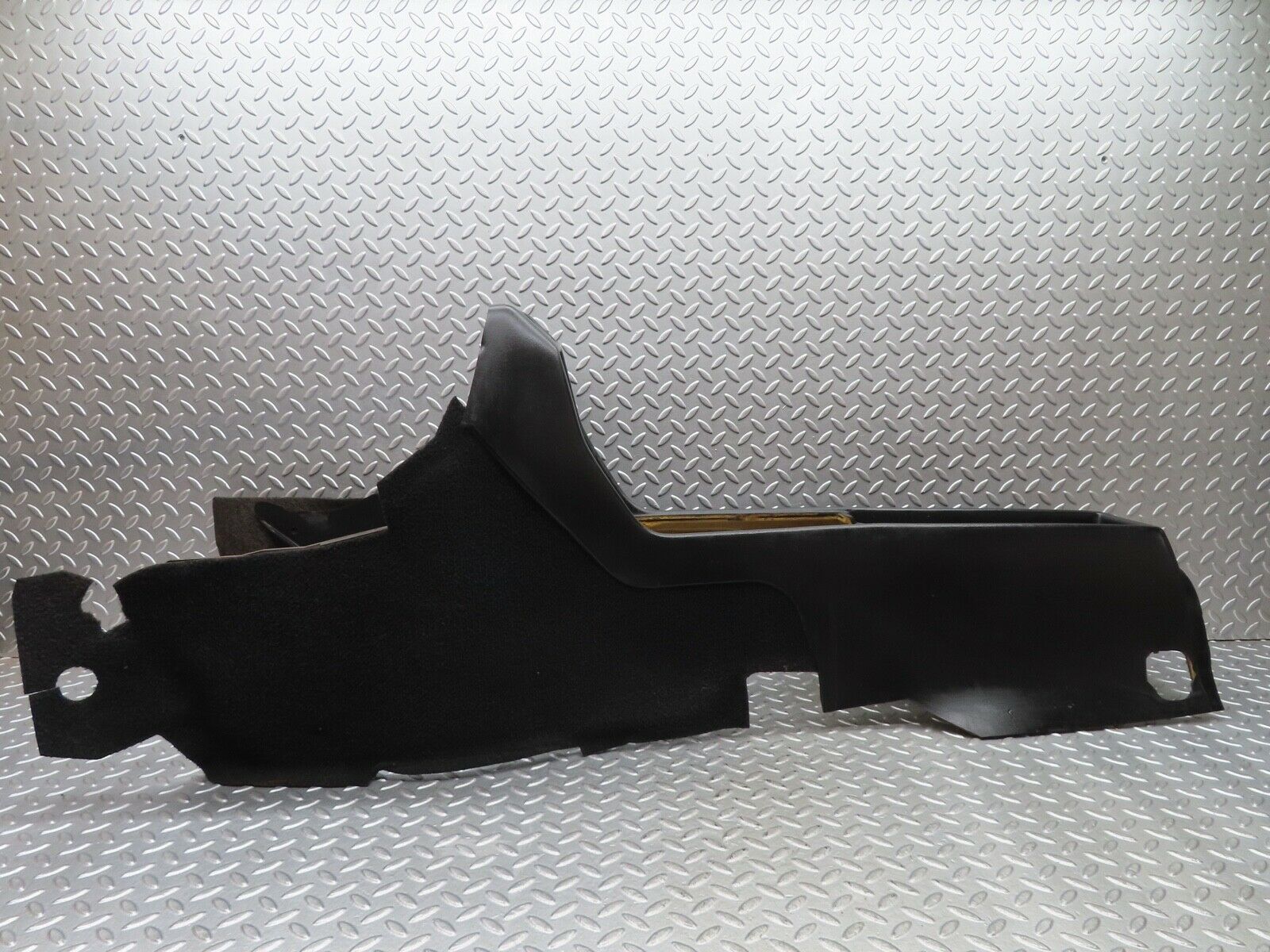 19027 Mercedes-Benz W123 300D Centre Console Black