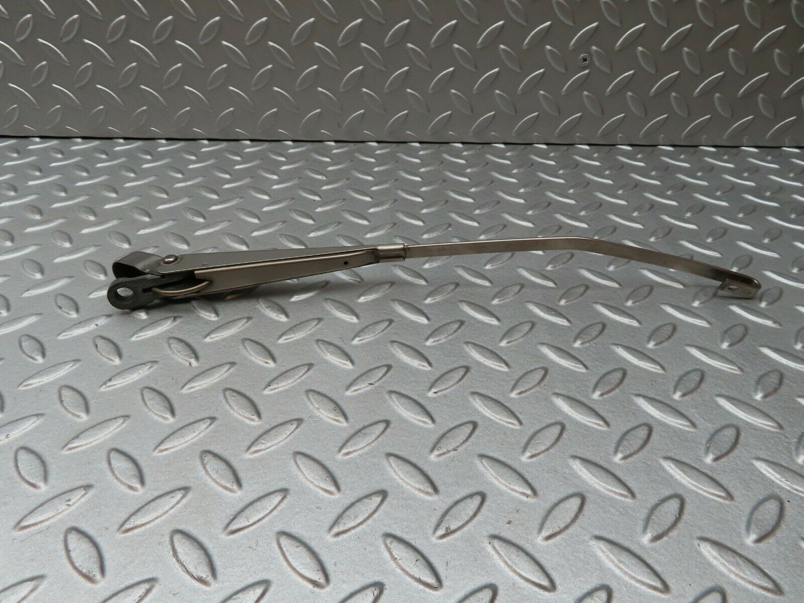 4658 Mercedes-Benz W114 280CE Coupe Front Left Wiper Arm