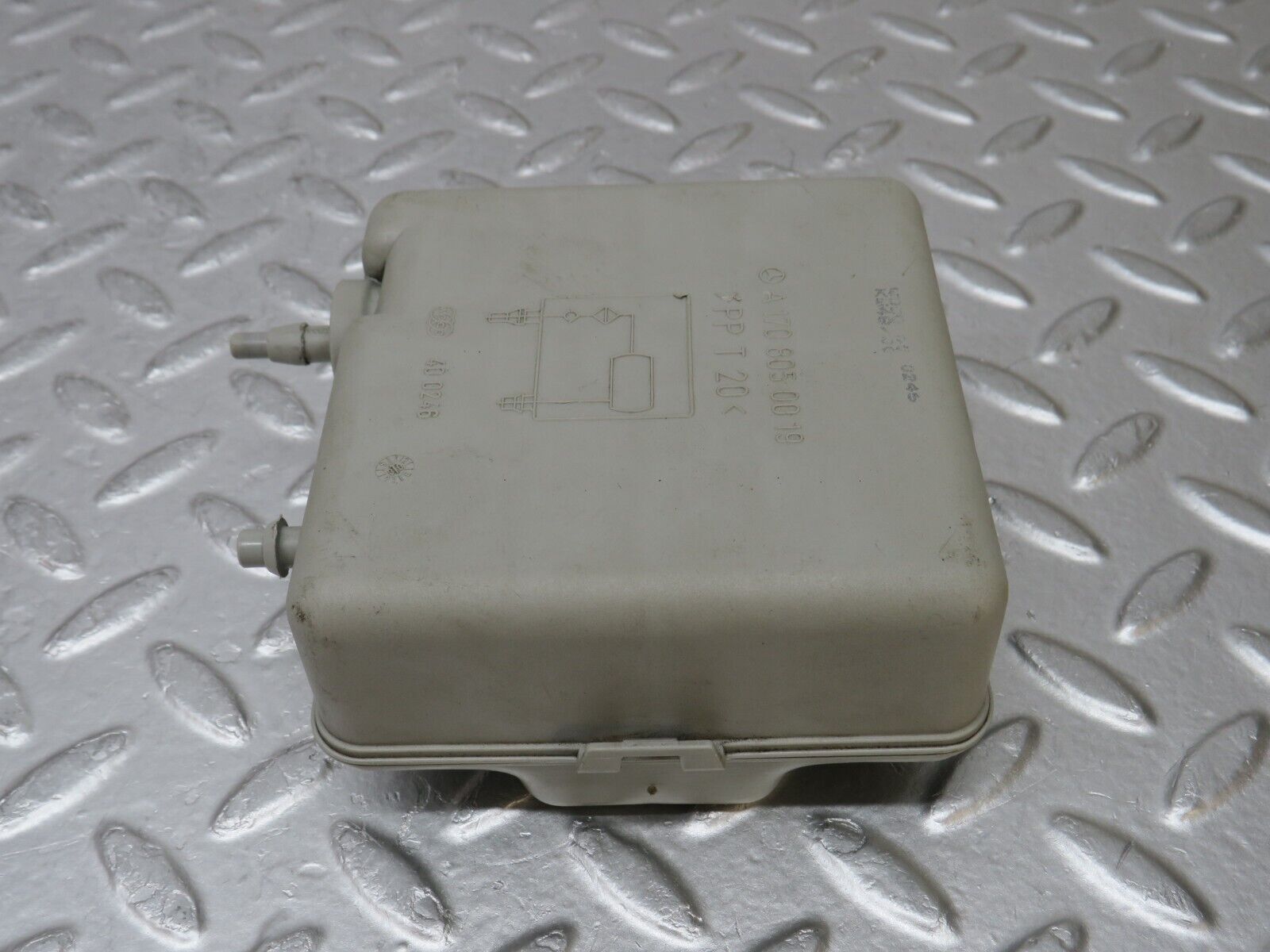 35037 Mercedes-Benz W210 320E Vacuum Reservoir 1708050019