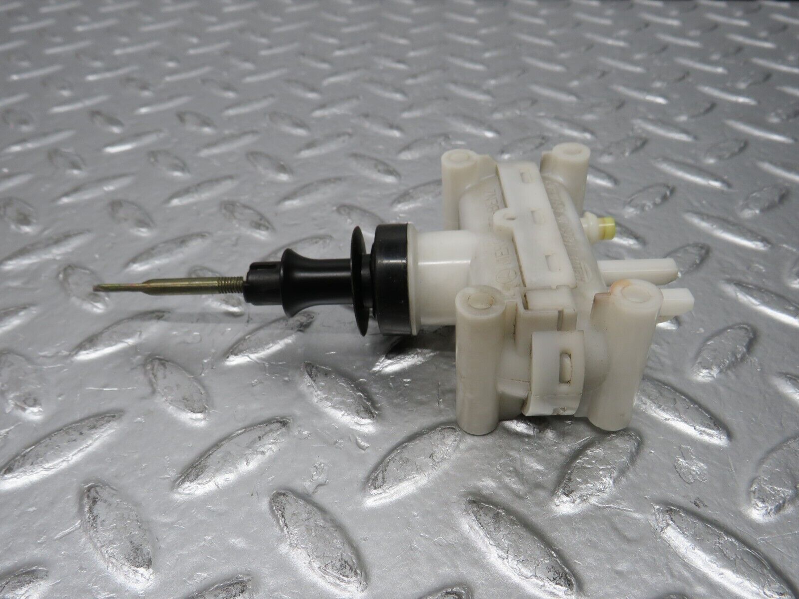 31398 Mercedes-Benz S124 220TE Door Lock Vacuum Actuator Hella Rear Left