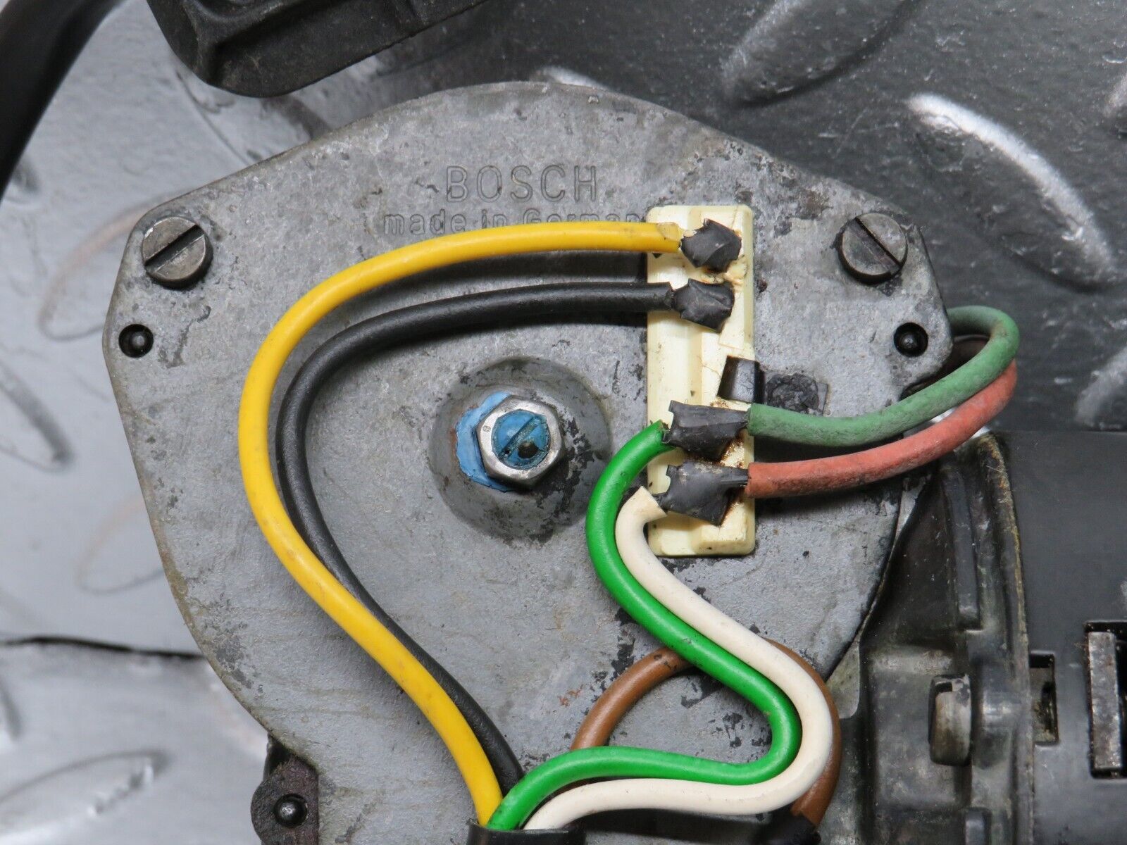 0534 Mercedes-Benz W123 230E Wiper Motor Bosch