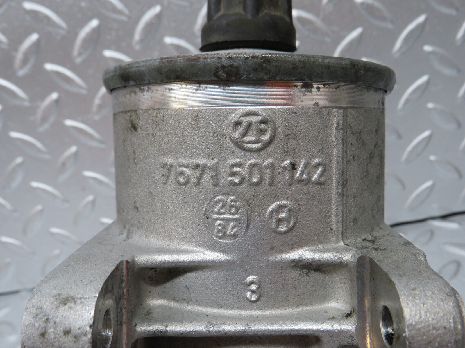 30839 Mercedes-Benz W201 190E 2.0L Power Steering Pump 2014601480 7671501142